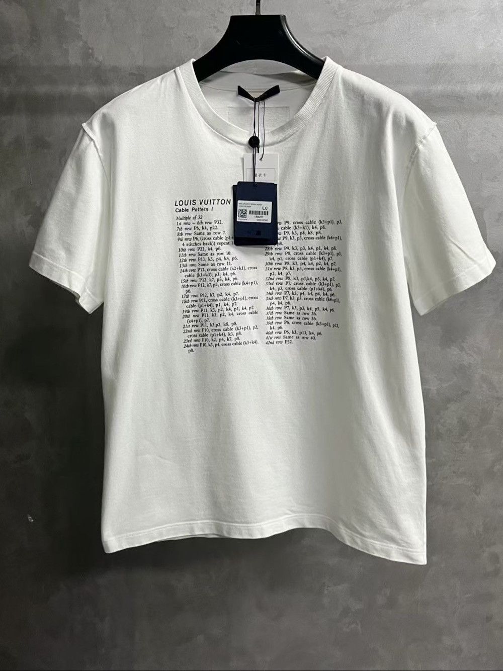 Louis Vuitton Louis Vuitton Graphic Short Sleeve T-Shirt Size L Size US L / EU 52-54 / 3 - 1 Thumbnail