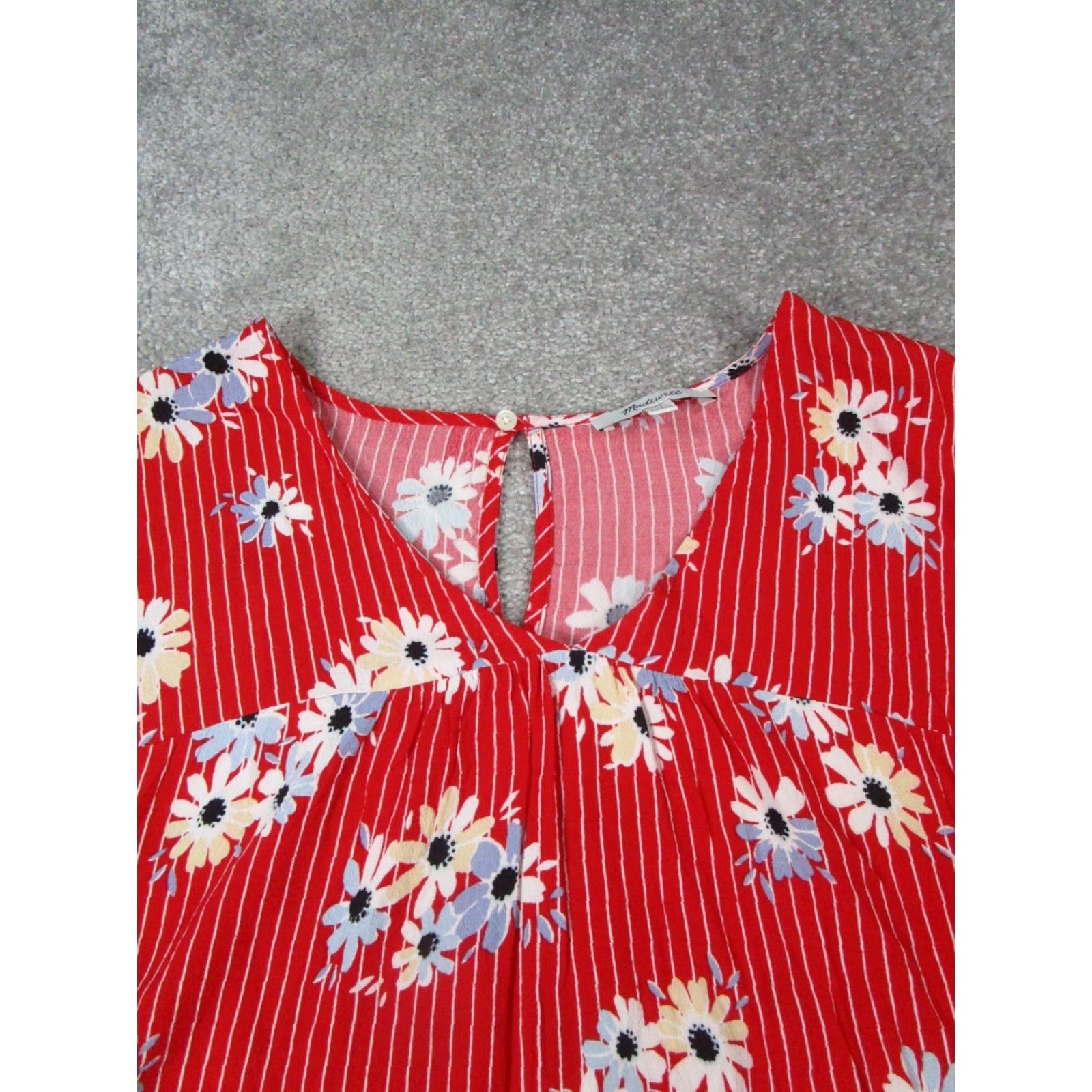 Madewell Madewell Shirt Womens XS Red Floral Top V-Neck Short Sleeve Blouse Casual Size XS / US 0-2 / IT 36-38 - 2 Thumbnail