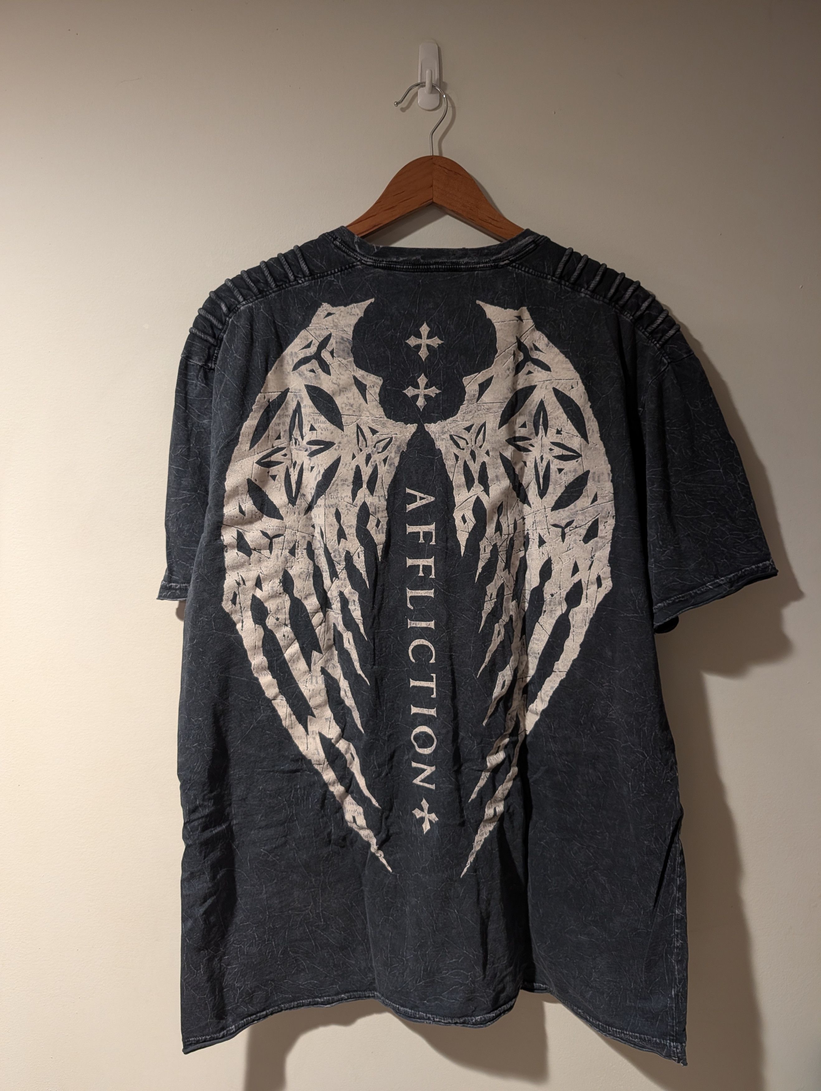 Affliction Affliction Live Fast Winged Cross V-Neck T-Shirt Acid Wash Size US XXL / EU 58 / 5 - 5 Thumbnail