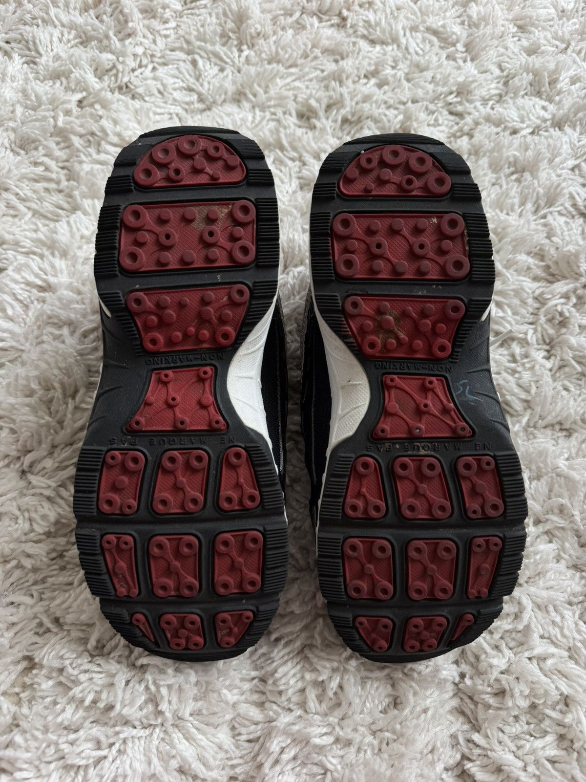 Nike Nike Air Famished Sz 5Y Womens 6.5 Black/Silver Vintage 2000 Size US 6.5 / IT 36.5 - 6 Thumbnail