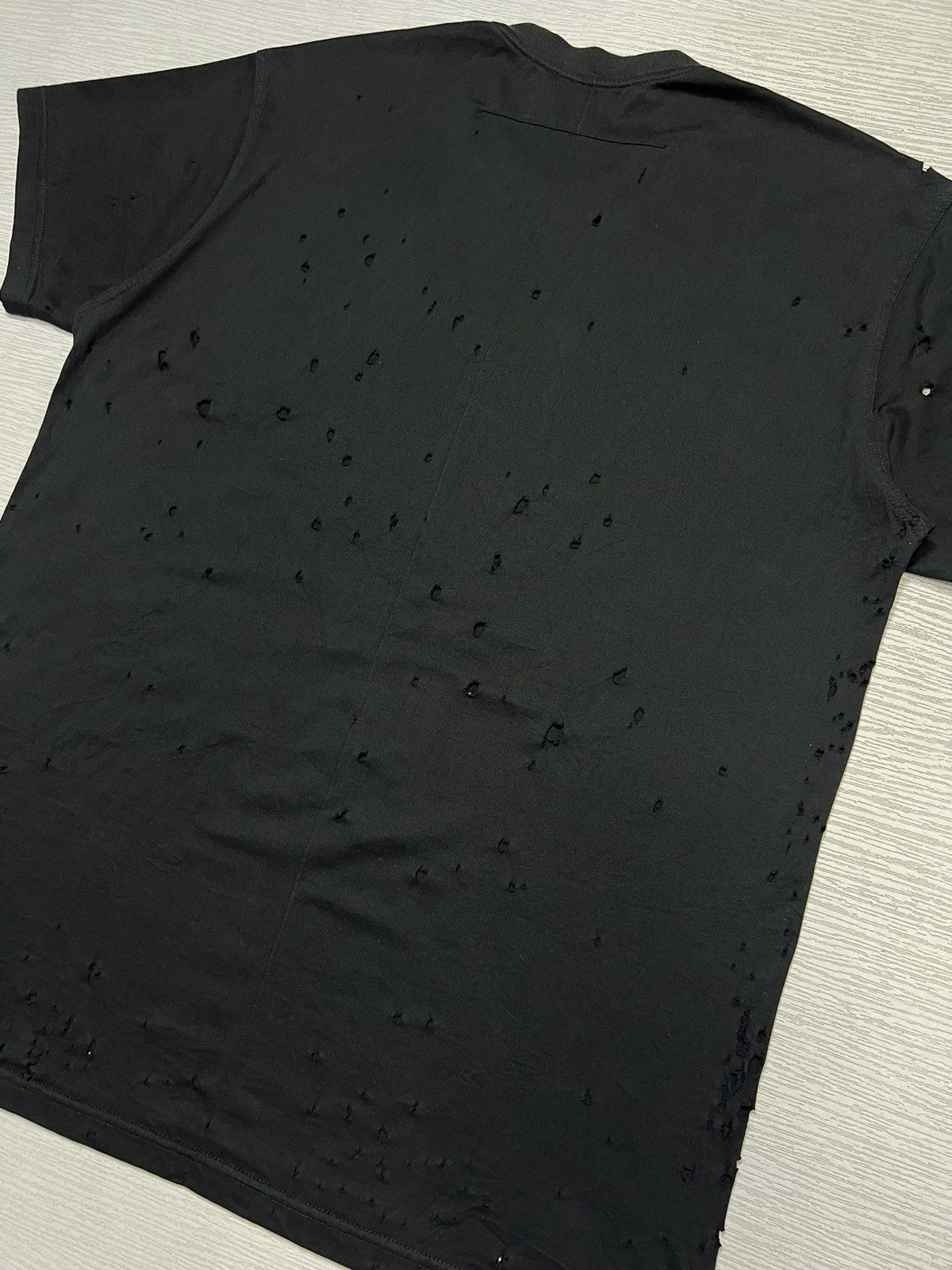 Givenchy Givenchy - Logo Print Distressed T-Shirt Size US XXS / EU 40 - 10 Thumbnail
