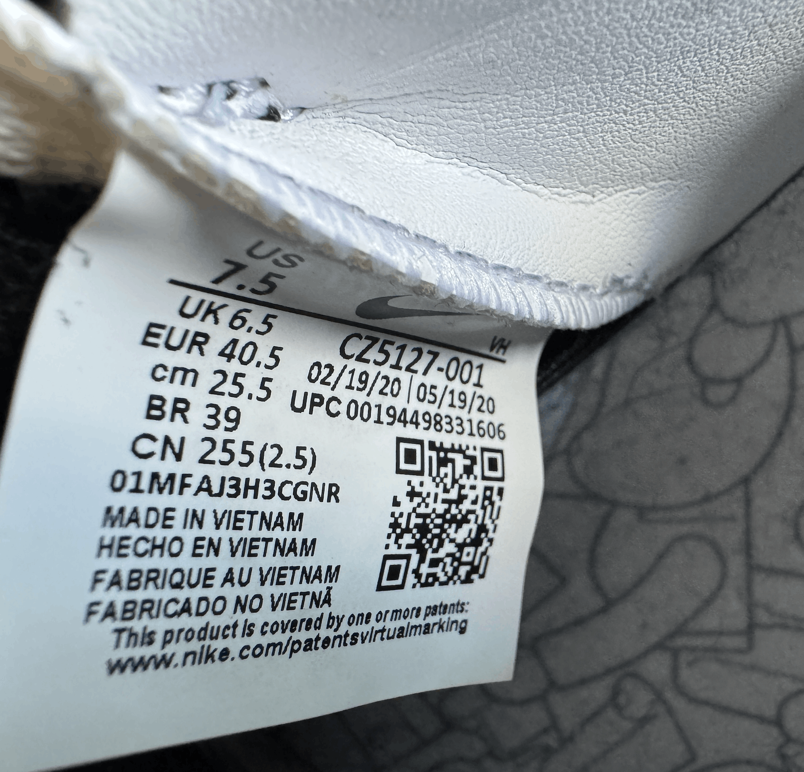 Nike Nike SB Dunk Low 'Medicom Toy' Size US 7.5 / EU 40-41 - 8 Thumbnail