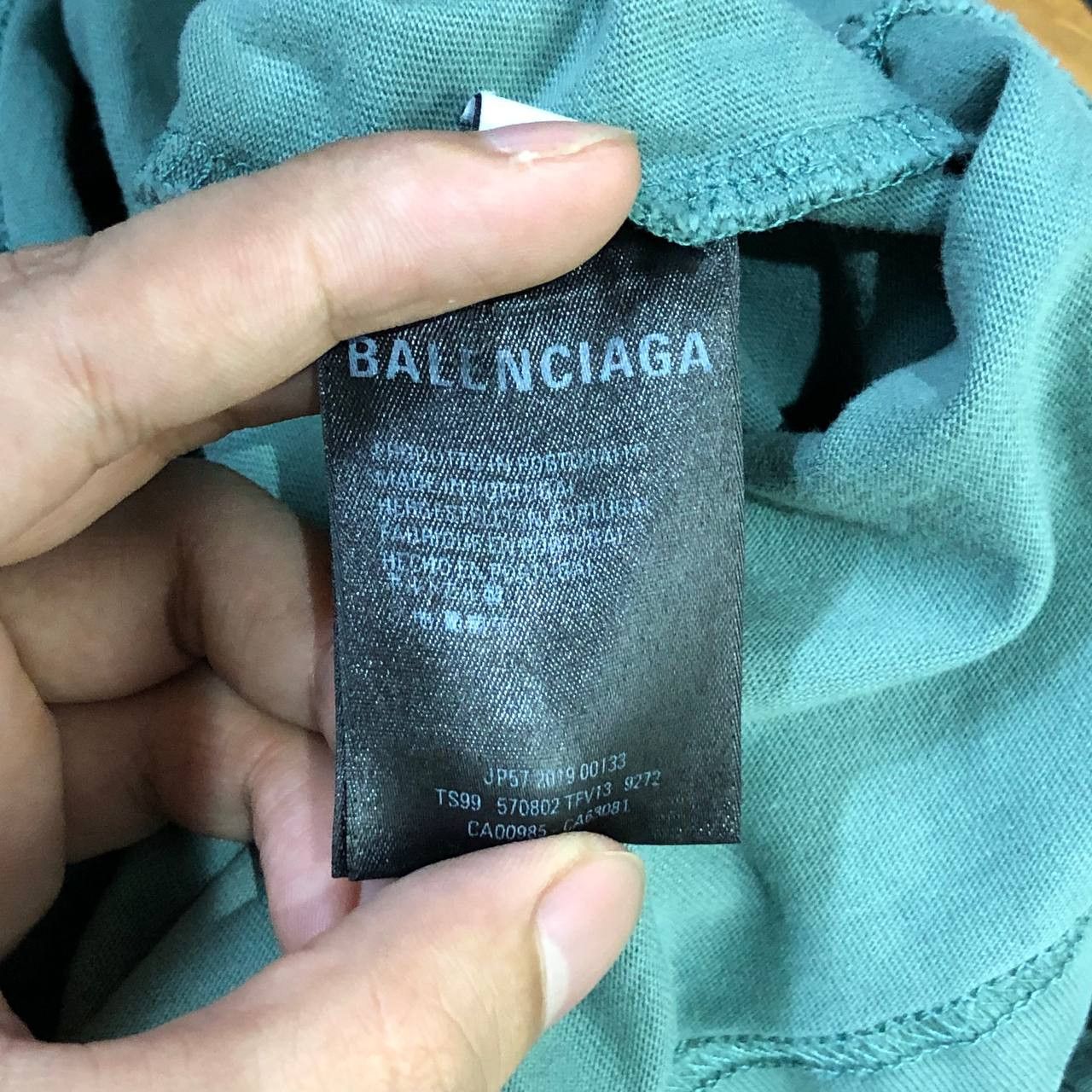 Balenciaga Balenciaga copy right small logo tee Size US M / EU 48-50 / 2 - 8 Thumbnail