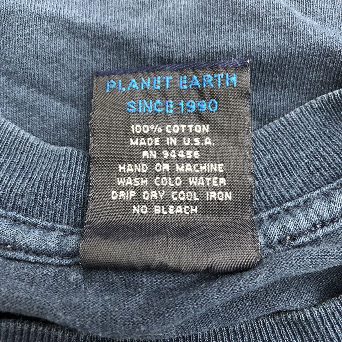 Vintage Vintage 90’ PLANET EARTH OUTERWEAR Rider Designed Tee Shirt Size US M / EU 48-50 / 2 - 5 Thumbnail
