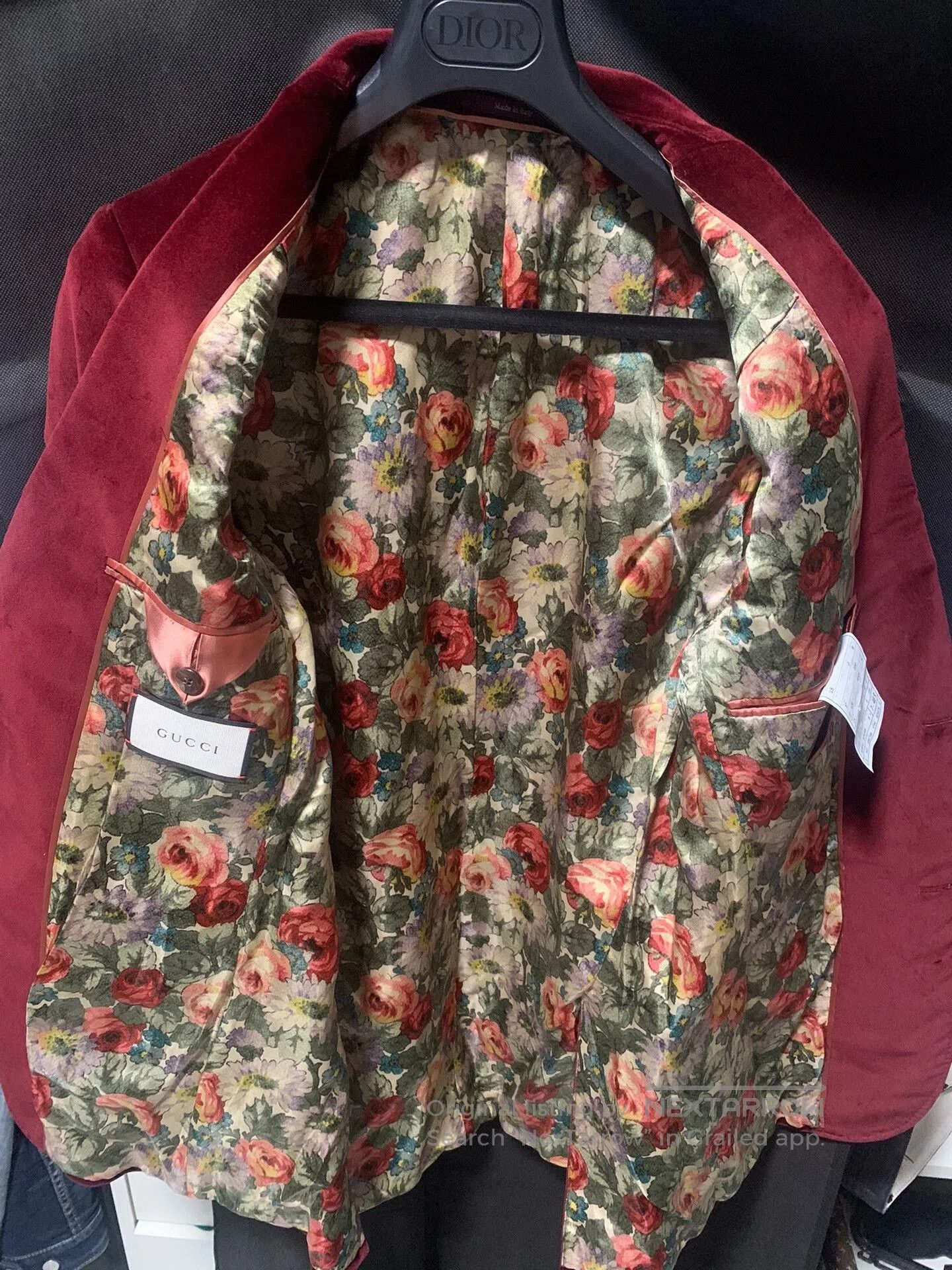 Gucci gucci red velvet suit size 46. Size US M / EU 48-50 / 2 - 3 Thumbnail