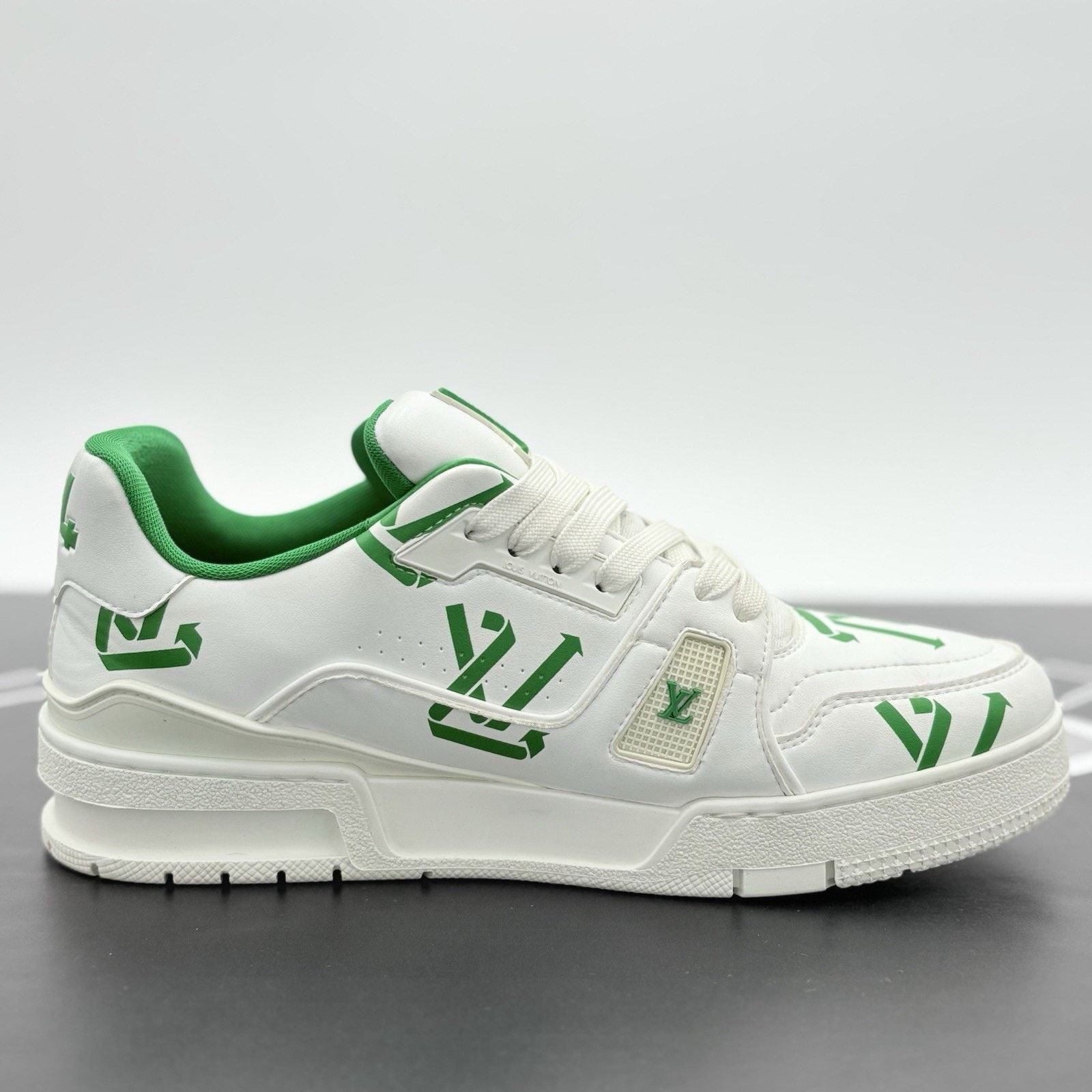 Louis Vuitton Louis Vuitton Trainer ' White Green Recycled ' | CLEAN! Size US 8 / EU 41 - 10 Thumbnail