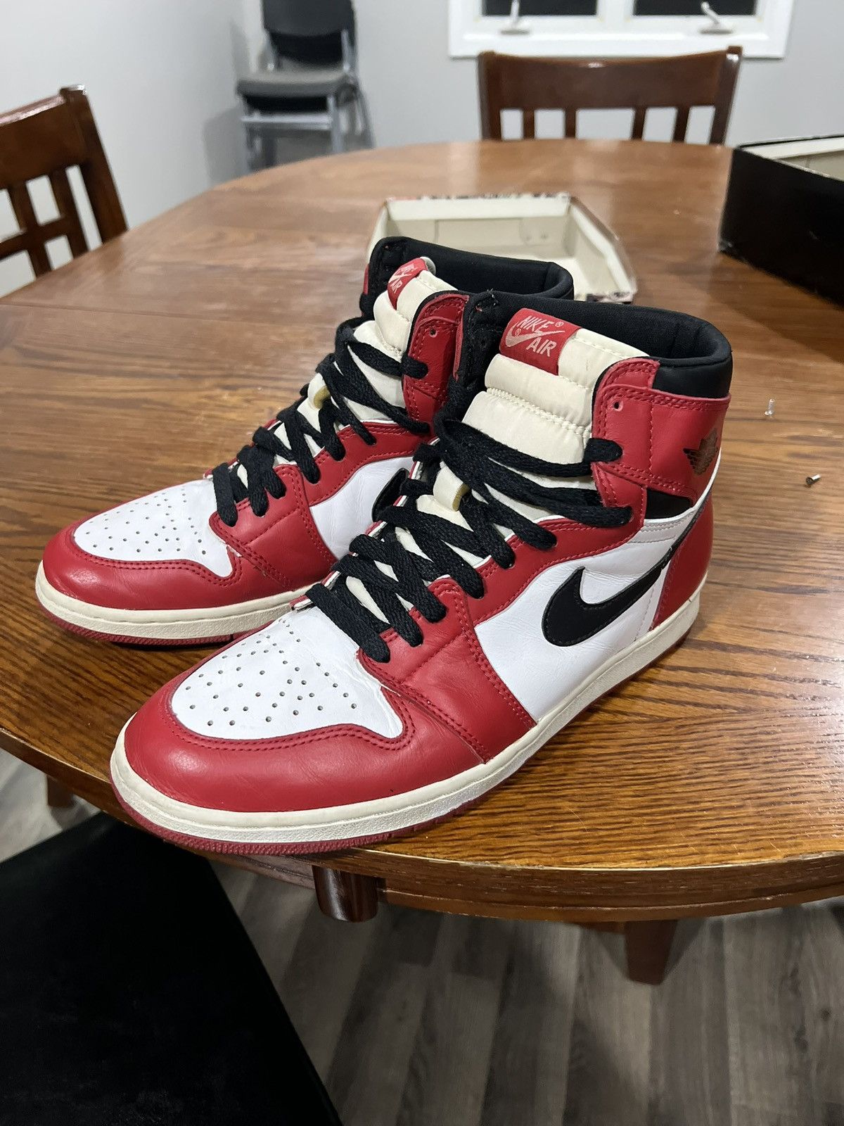 Jordan Brand 1994 Jordan 1 Retro Chicago Size US 11.5 / EU 44-45 - 2 Thumbnail