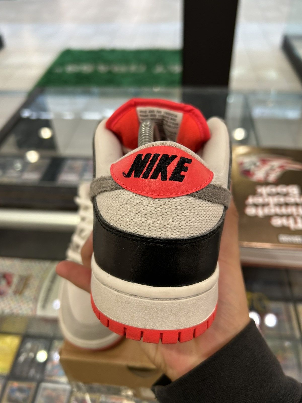 Nike SB Nike sb infared orange label Size US 9 / EU 42 - 3 Thumbnail