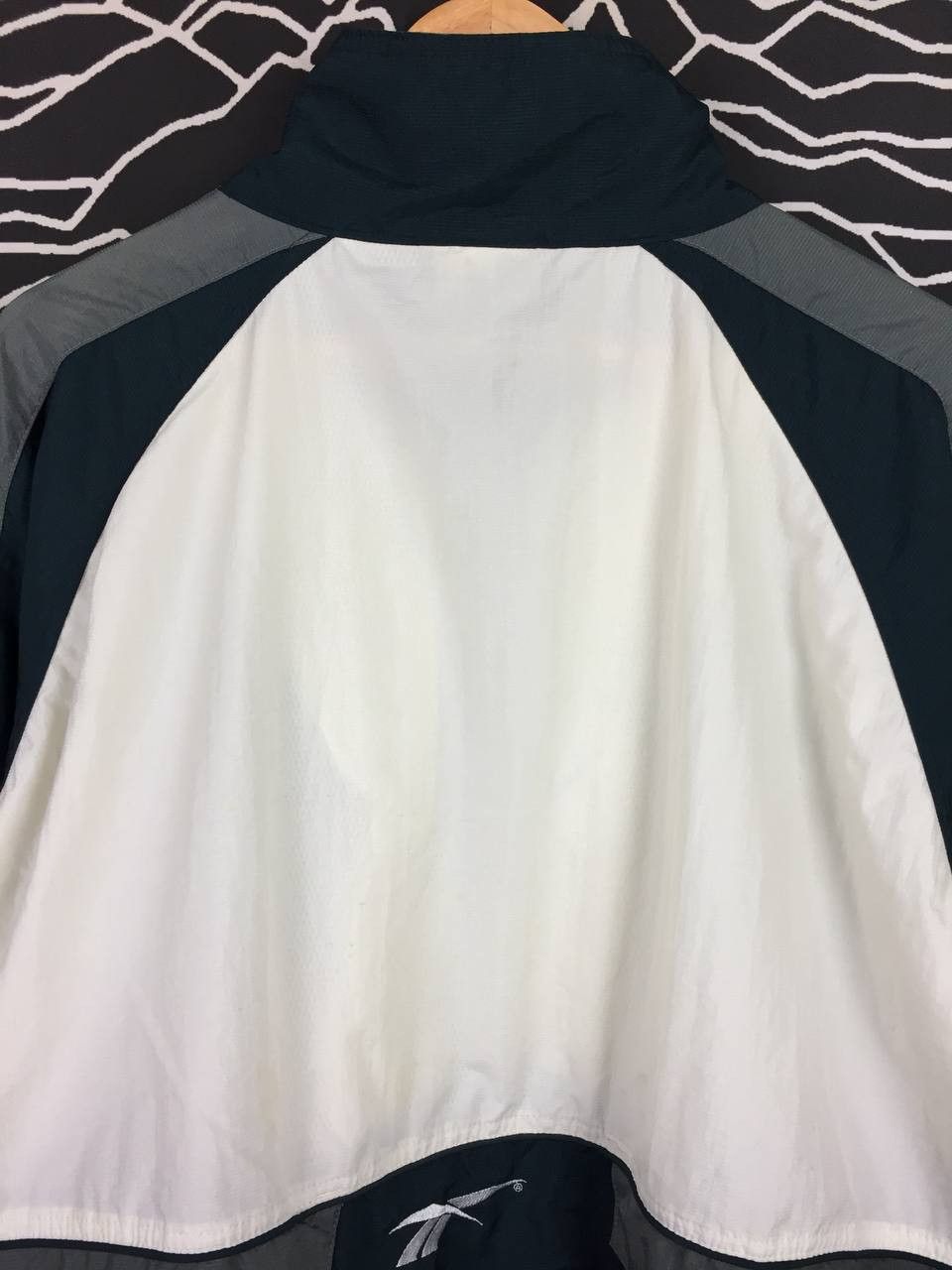 Reebok Vtg 90s Reebok Retro Colorblock Pullover Windbreaker Jacket Size US L / EU 52-54 / 3 - 11 Thumbnail