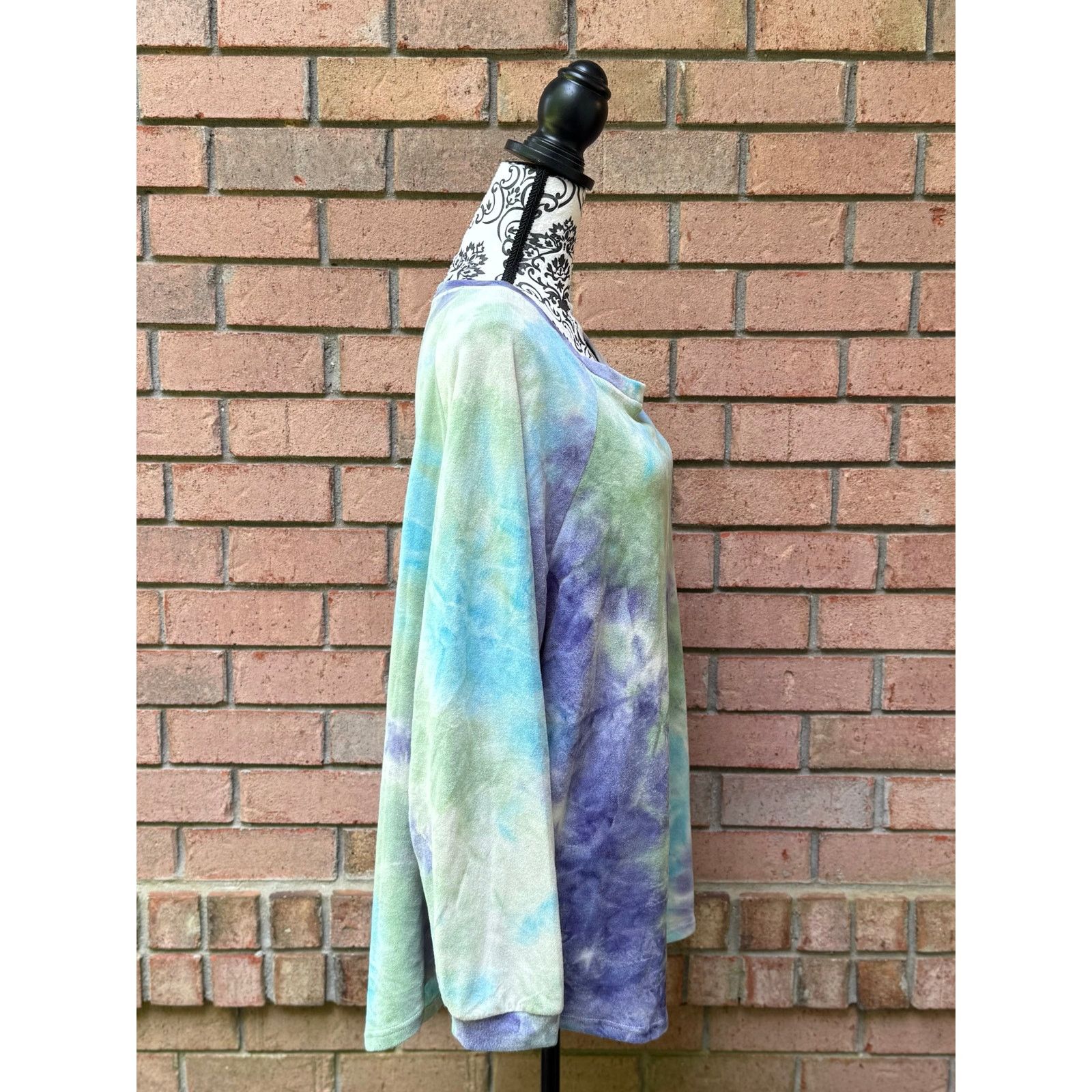 Other EUC Chic Soul Crewneck Tie Dye Long Sleeve Tunic Top 1X Size XXL / US 16-18 / IT 52-54 - 2 Thumbnail