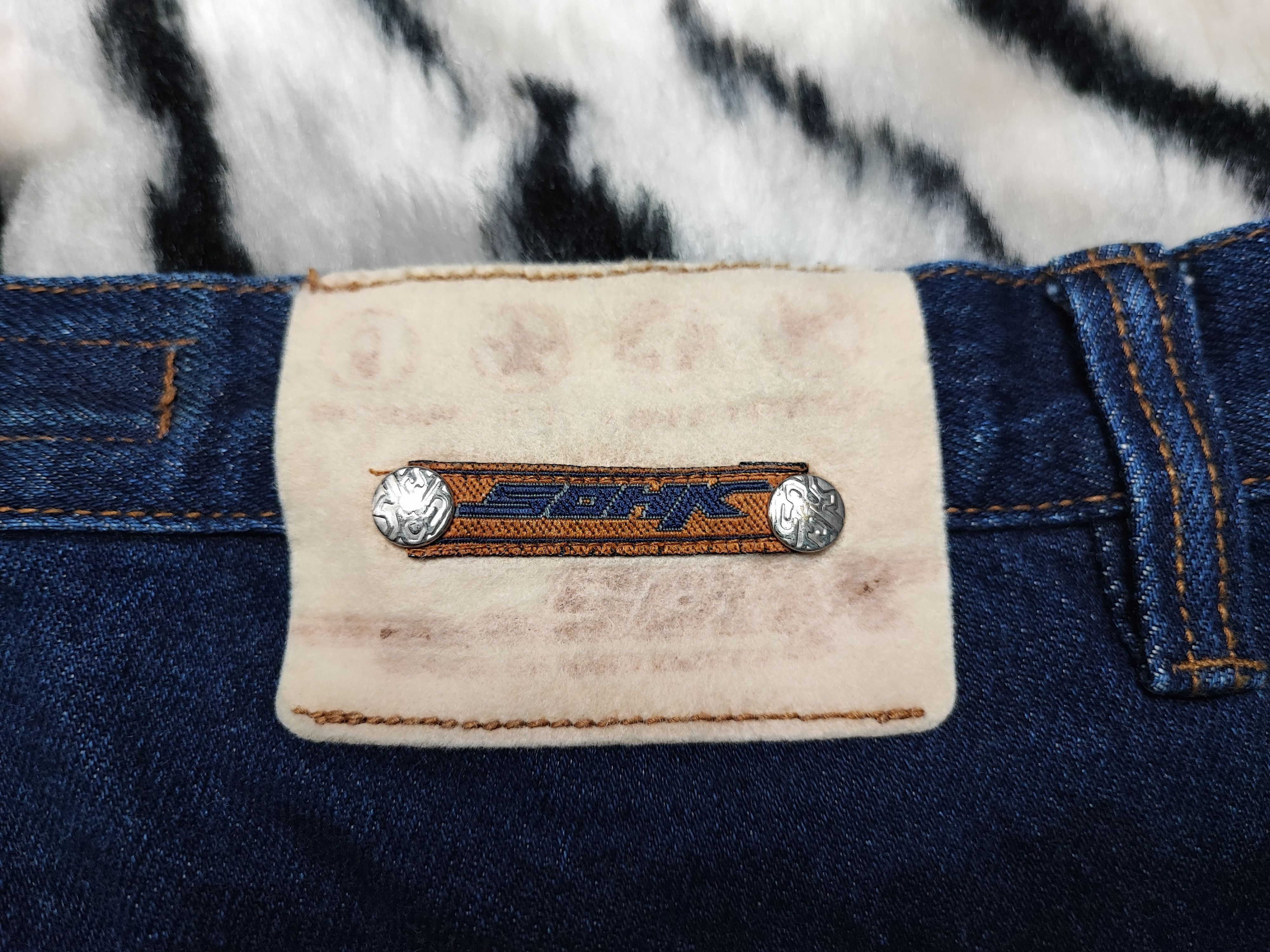 Vintage WIDE BAGGY VINTAGE SCHOOL OF HARD KNOCKS SIZE 32 Size US 32 / EU 48 - 12 Thumbnail