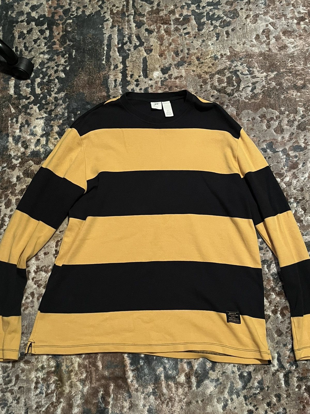 H&M Black and Yellow Striped H&M Longsleeve T-shirt Size US M / EU 48-50 / 2 - 1 Thumbnail