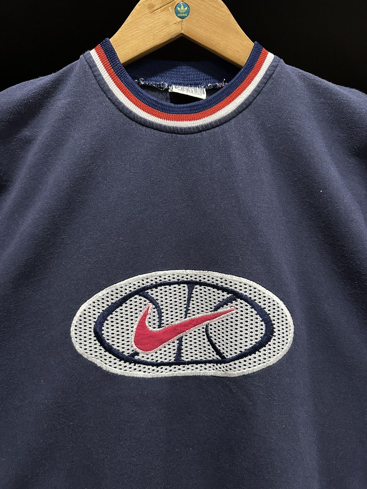 NBA × Nike × Vintage Vintage 90s Nike Nba Ringger Embroidered Logo Faded Tee Size US L / EU 52-54 / 3 - 2 Thumbnail