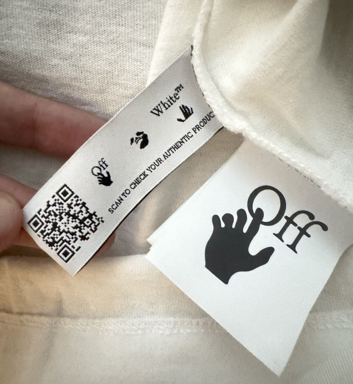 Off-White 🥥Off-White Rubber Font Tee Size US L / EU 52-54 / 3 - 3 Thumbnail