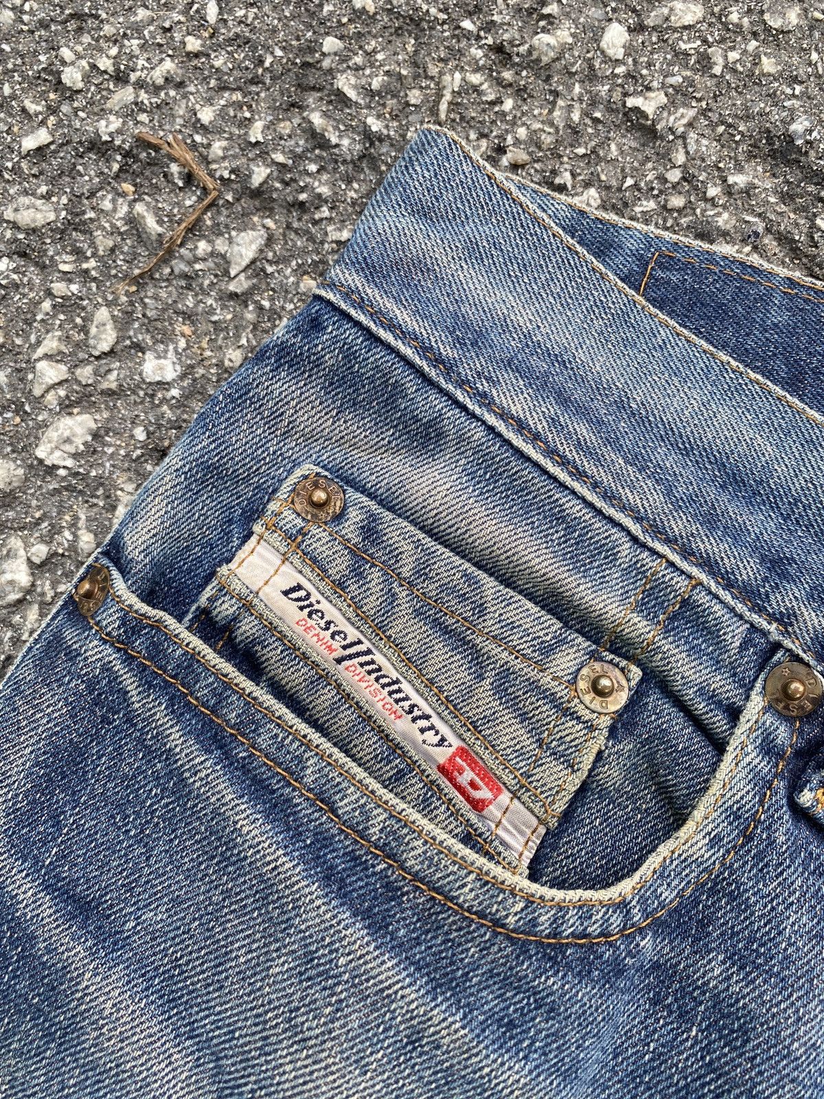 Diesel × Vintage Vintage 90’s Diesel D Blue Washed Distressed Denim Size US 32 / EU 48 - 10 Thumbnail
