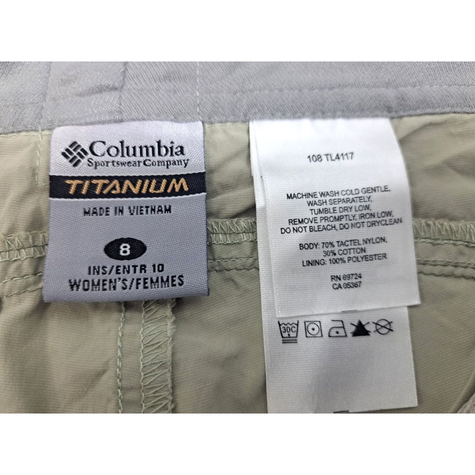 Vintage COLUMBIA Titanium Women's Cargo Shorts Khaki Size 8 Nylon Zipper Pockets Outdoor Activewear VINTAGE: No Size 30" / US 8 / IT 44 - 2 Thumbnail