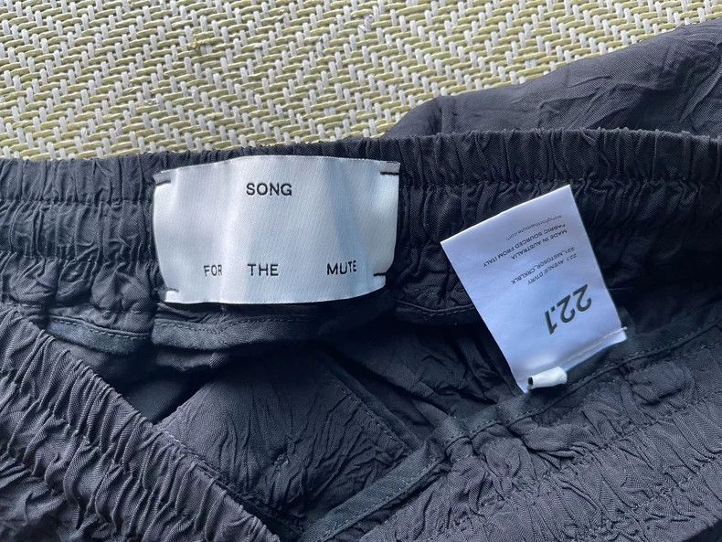 Song For The Mute Song For The Mute pleated drawstring short Size US 32 / EU 48 - 3 Thumbnail