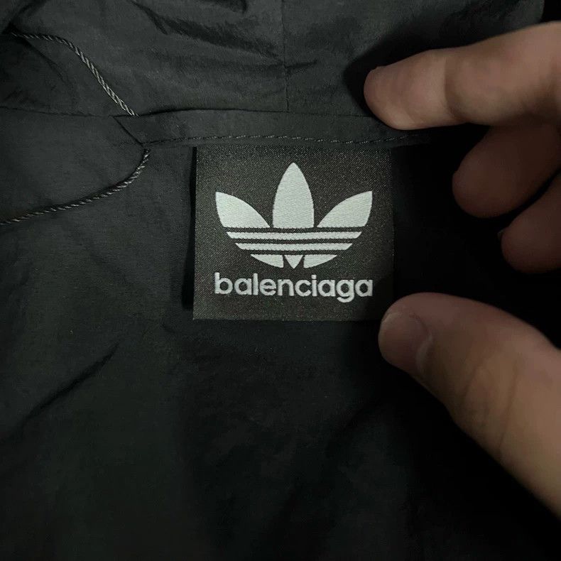 Balenciaga Balenciaga Black embroidered logo windproof jacket Size US S / EU 44-46 / 1 - 6 Thumbnail