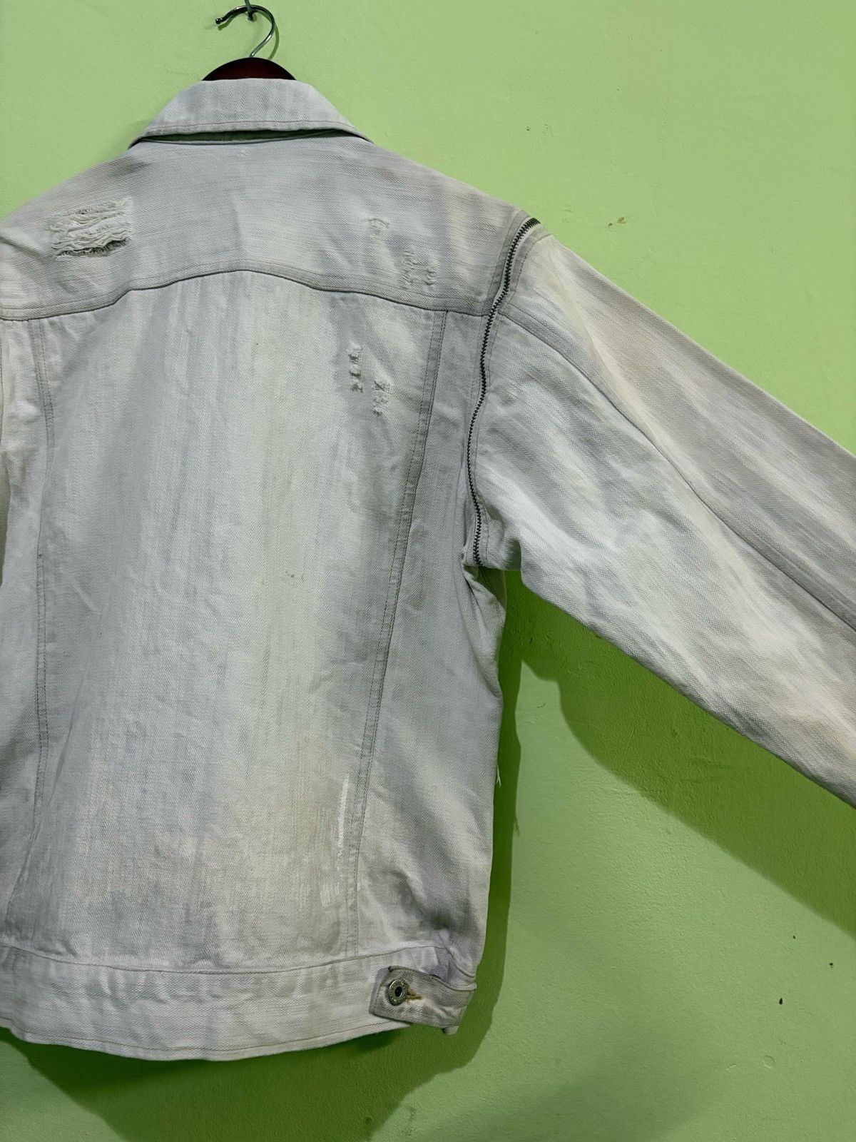 In The Attic × Japanese Brand In the attic Distressed Trucker Jacket Design Size US M / EU 48-50 / 2 - 8 Thumbnail