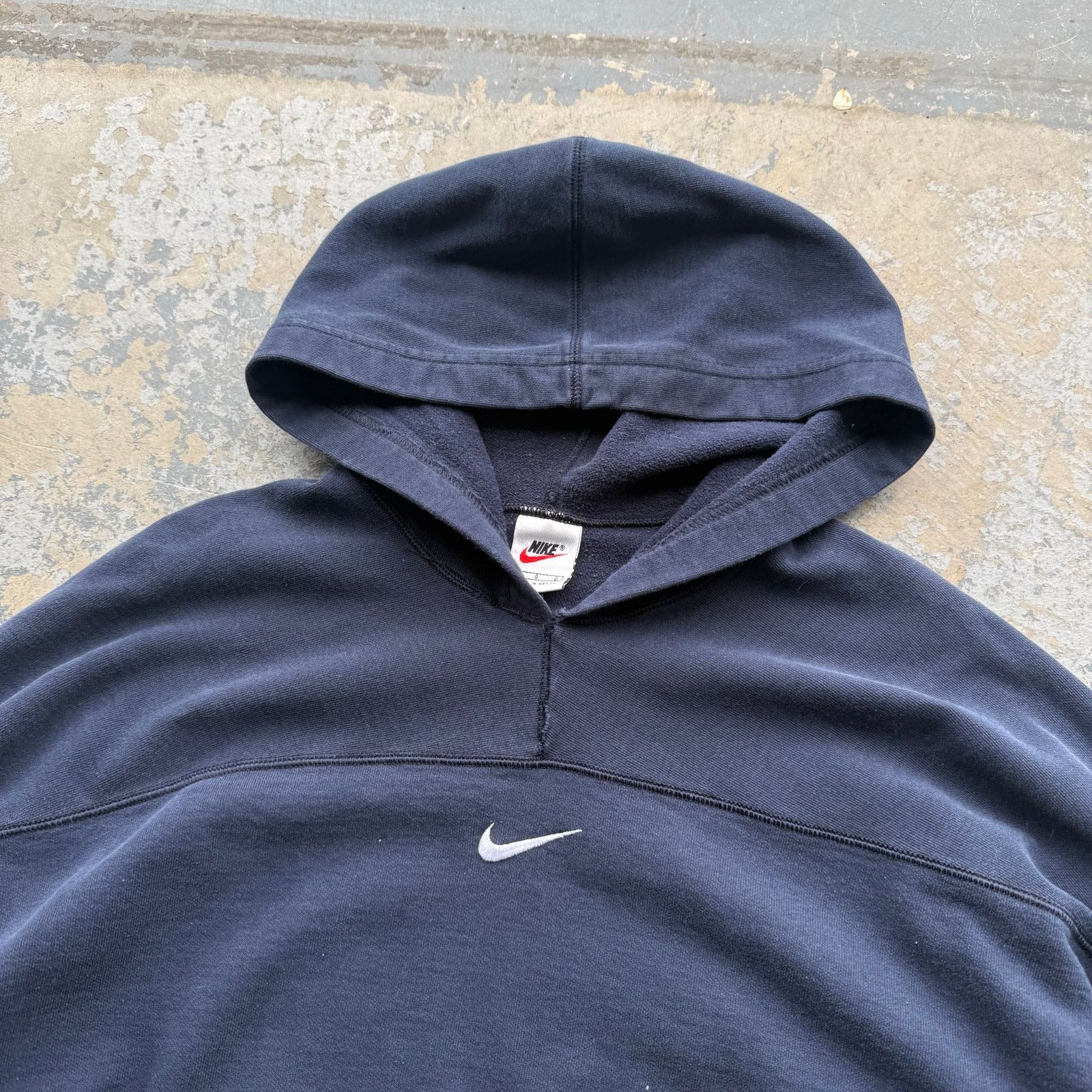 Nike Vintage Nike Air Navy Blue Center Swoosh Hoodie L Size US L / EU 52-54 / 3 - 1 Thumbnail
