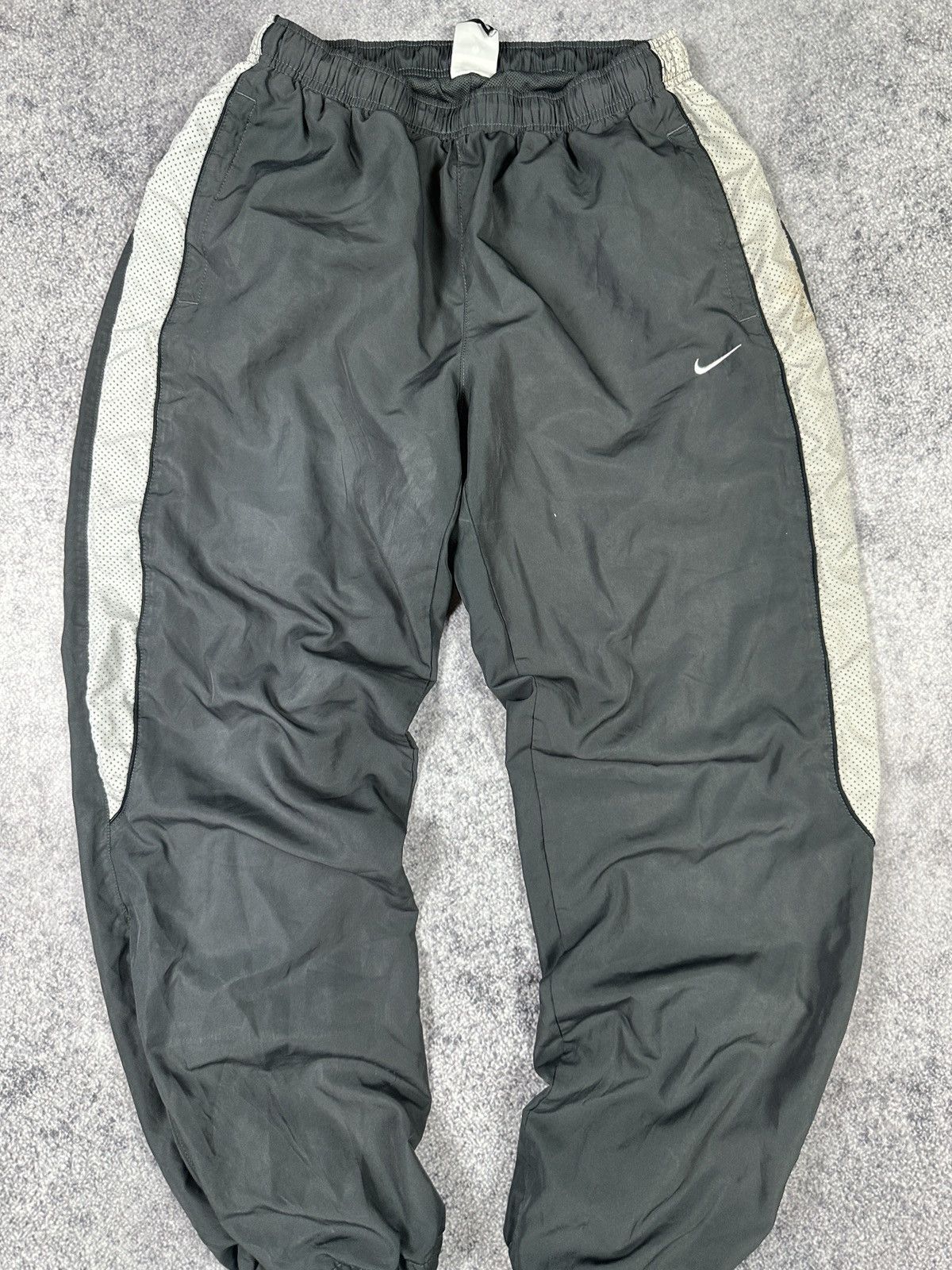 Nike Vintage Nike Pants Rare Joggers Gorpcore Streetwear Y2K USA Size US 30 / EU 46 - 3 Thumbnail