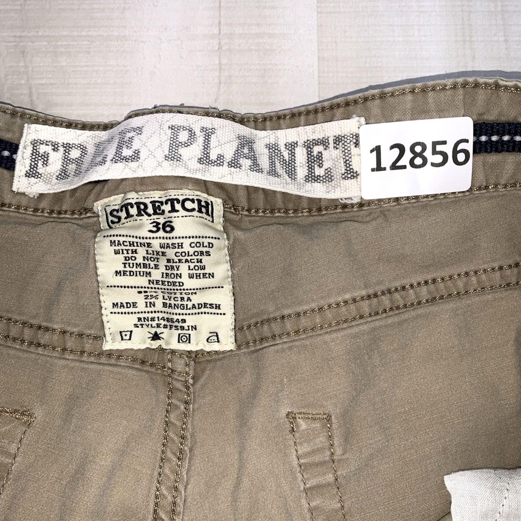 Vintage VINTAGE Free Planet Bermuda Shorts Mens 36 Beige Distressed 90s Size US 36 / EU 52 - 7 Thumbnail