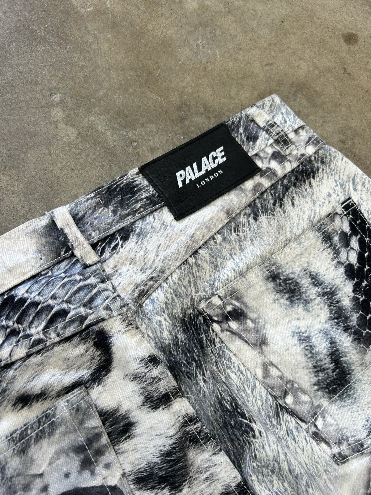 Palace Palace Animal print denim Size US 30 / EU 46 - 3 Thumbnail
