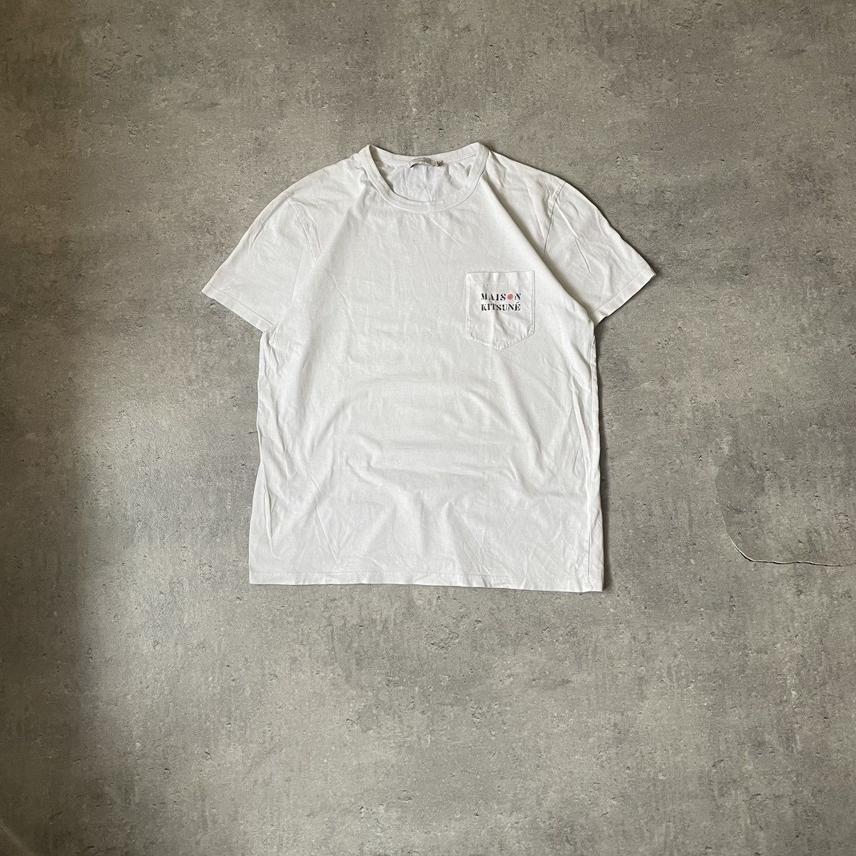 Designer × Maison Kitsune Maison Kitsune Basic White Pocket Logo T-Shirt Size US XL / EU 56 / 4 - 1 Thumbnail