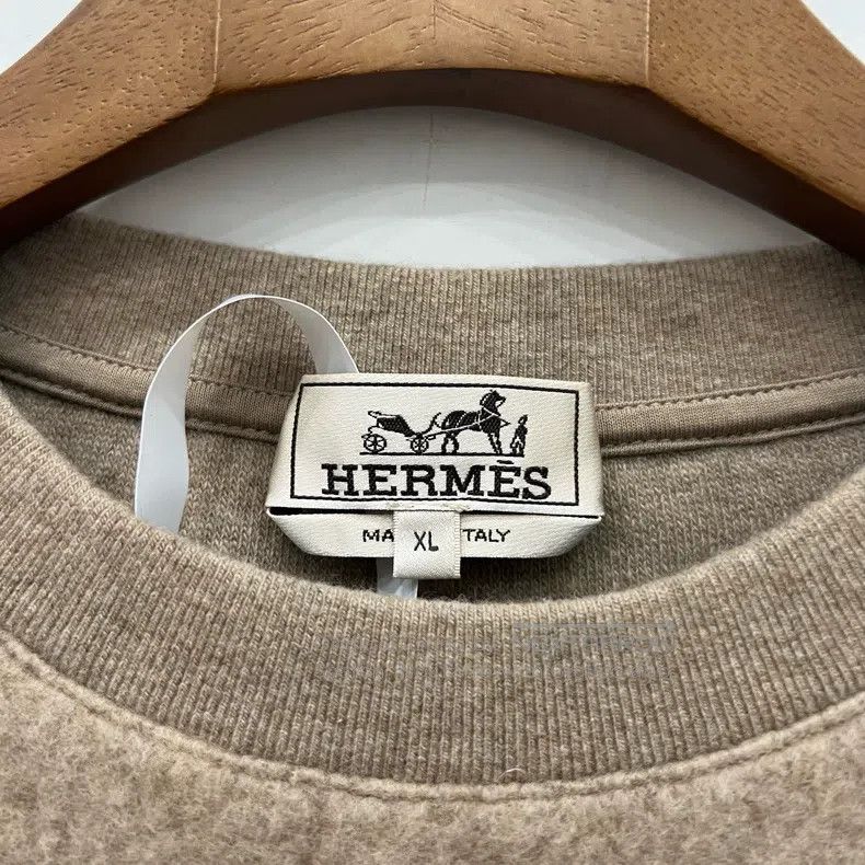 Hermes Hermes Gray lamb fur pocket sweatshirt Size US XL / EU 56 / 4 - 4 Thumbnail