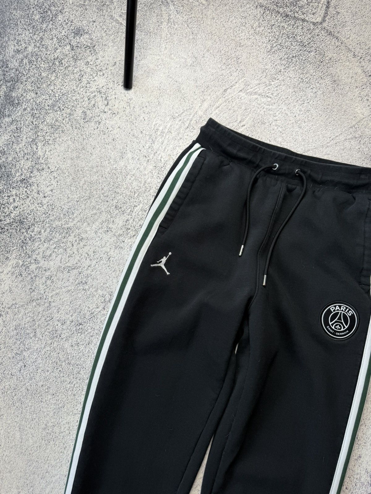 Jordan Brand Jordan PSG Wings Black Sweatpants Size US 32 / EU 48 - 3 Thumbnail