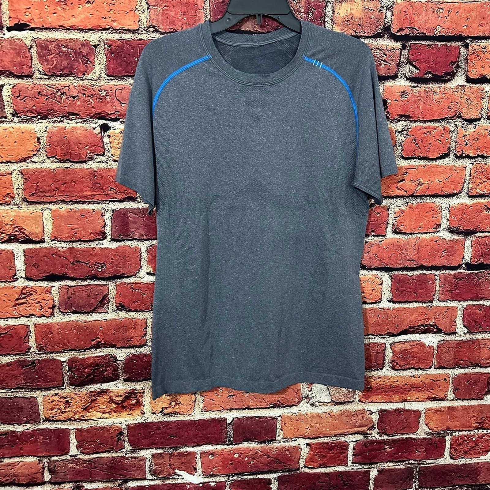 Lululemon Men’s Lululemon short sleeve t-shirt Size US M / EU 48-50 / 2 - 1 Thumbnail