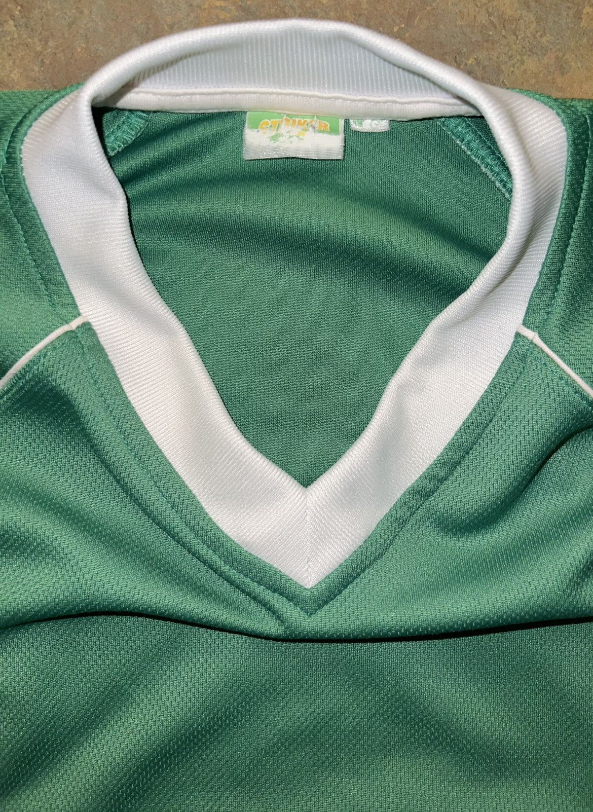 Vintage VINTAGE IRELAND STRIKER JERSEY Size US M / EU 48-50 / 2 - 16 Thumbnail