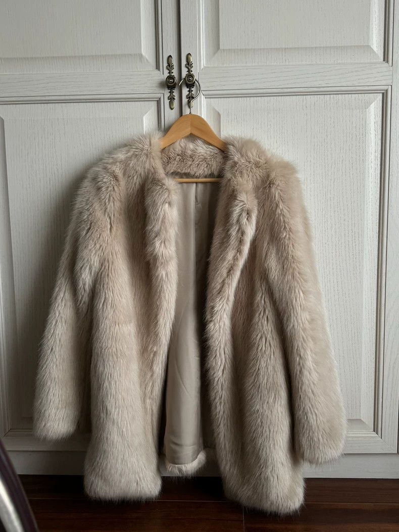 Helmut Lang HELMUT LANG Off-white fur coat Size S / US 4 / IT 40 - 1 Thumbnail
