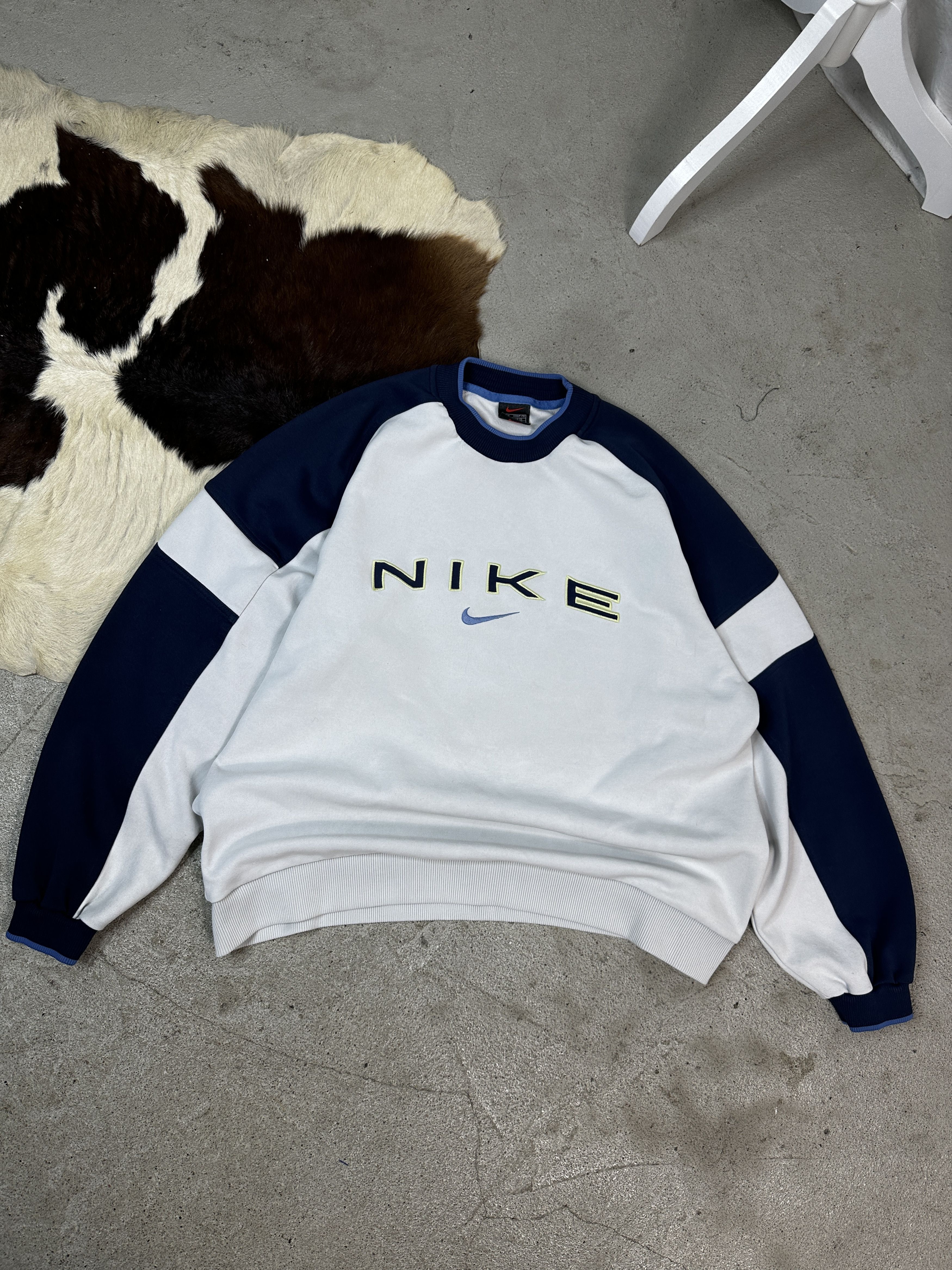 Nike × Vintage Vintage Nike 90s Sweatshirt Size US M / EU 48-50 / 2 - 1 Thumbnail