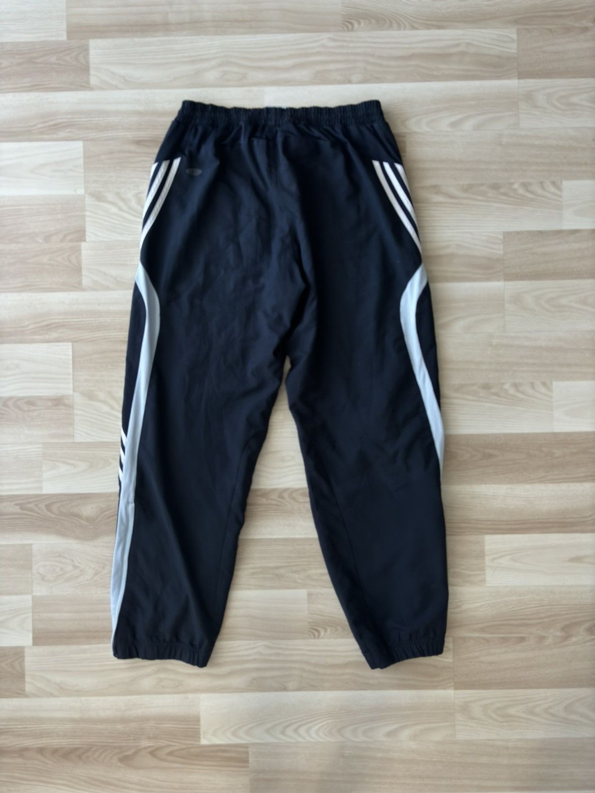 Adidas × Japanese Brand × Vintage Adidas nylon baggy sweatpants navy basic vintage 00s rare Size US 34 / EU 50 - 2 Thumbnail