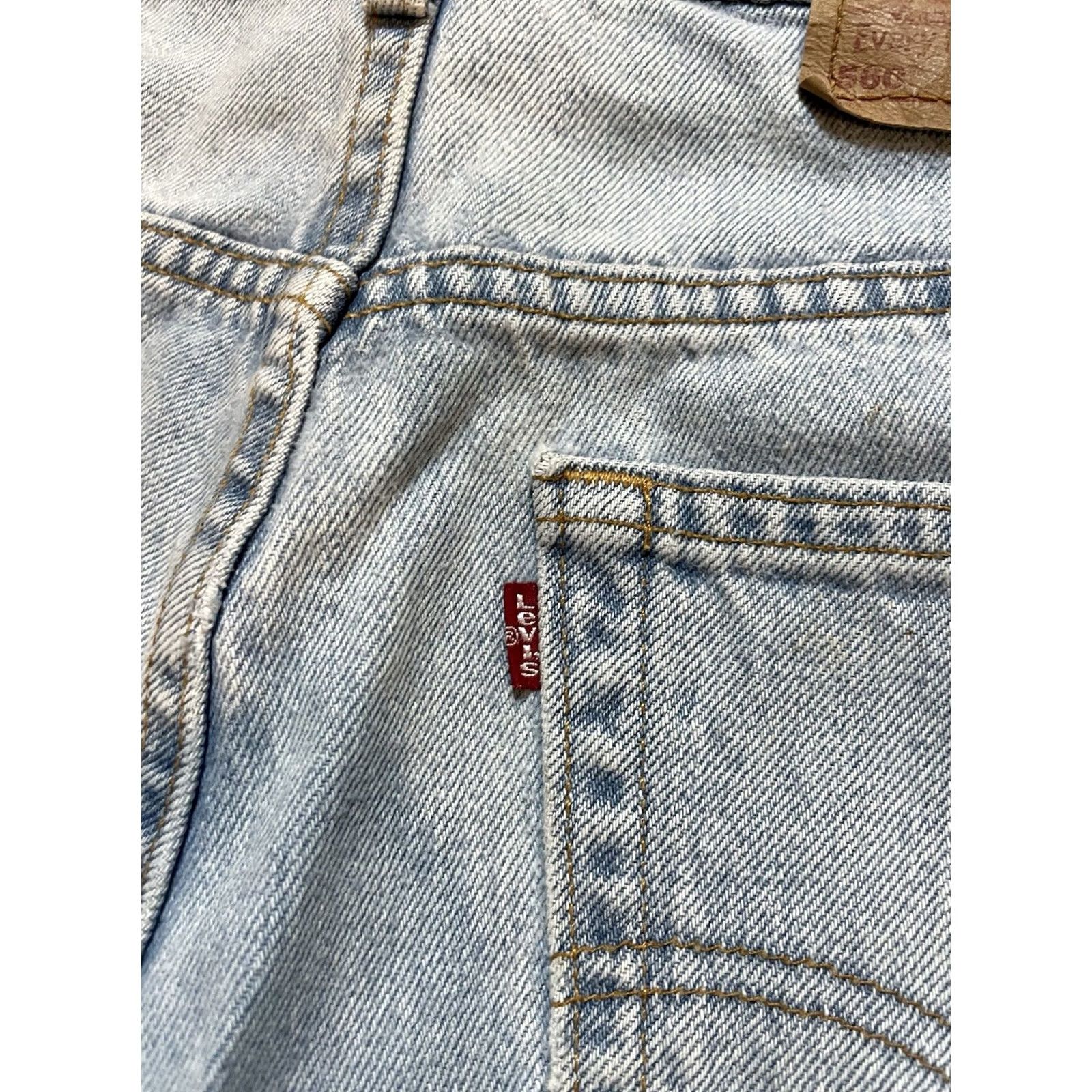 Levi's VINTAGE Levi’s 560 Light Blue Washed Jorts 90s Baggy Size 40x9 Denim Casual Mens 40in Waist 9in Inseam Size US 40 / EU 56 - 2 Thumbnail