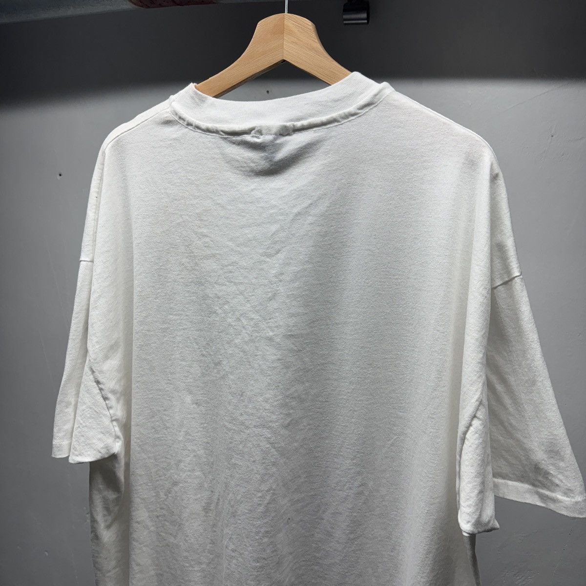 Vintage 90s Hanes Blank White Shirt ERD Grunge Chrome Faded Size US XXL / EU 58 / 5 - 5 Thumbnail