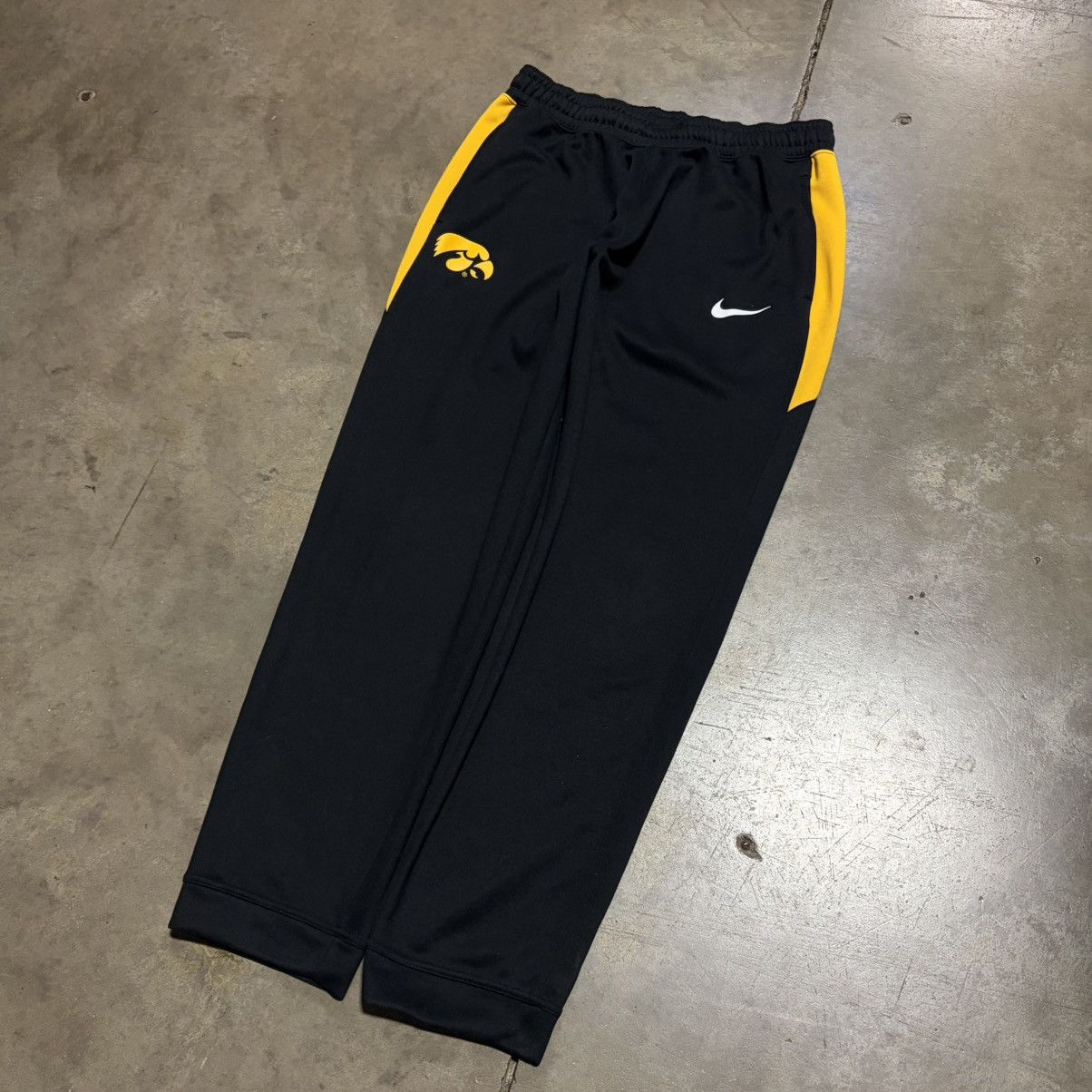 Nike Nike Iowa Hawkeyes Track Sweatpants DriFit On Field Swoosh Size US 32 / EU 48 - 2 Thumbnail
