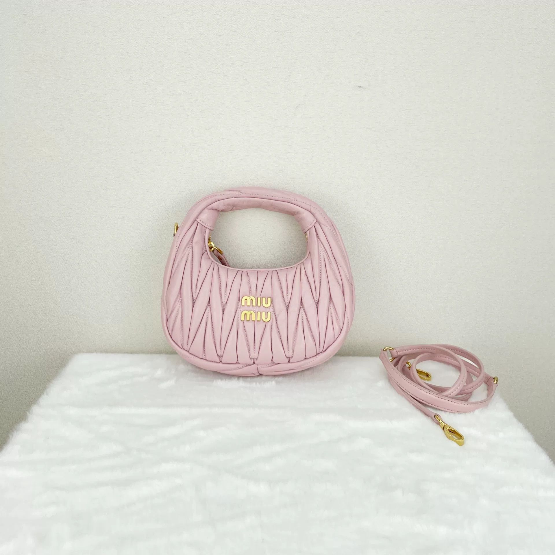 Miu Miu Pre-loved Bag Very good condition Size ONE SIZE - 1 Thumbnail