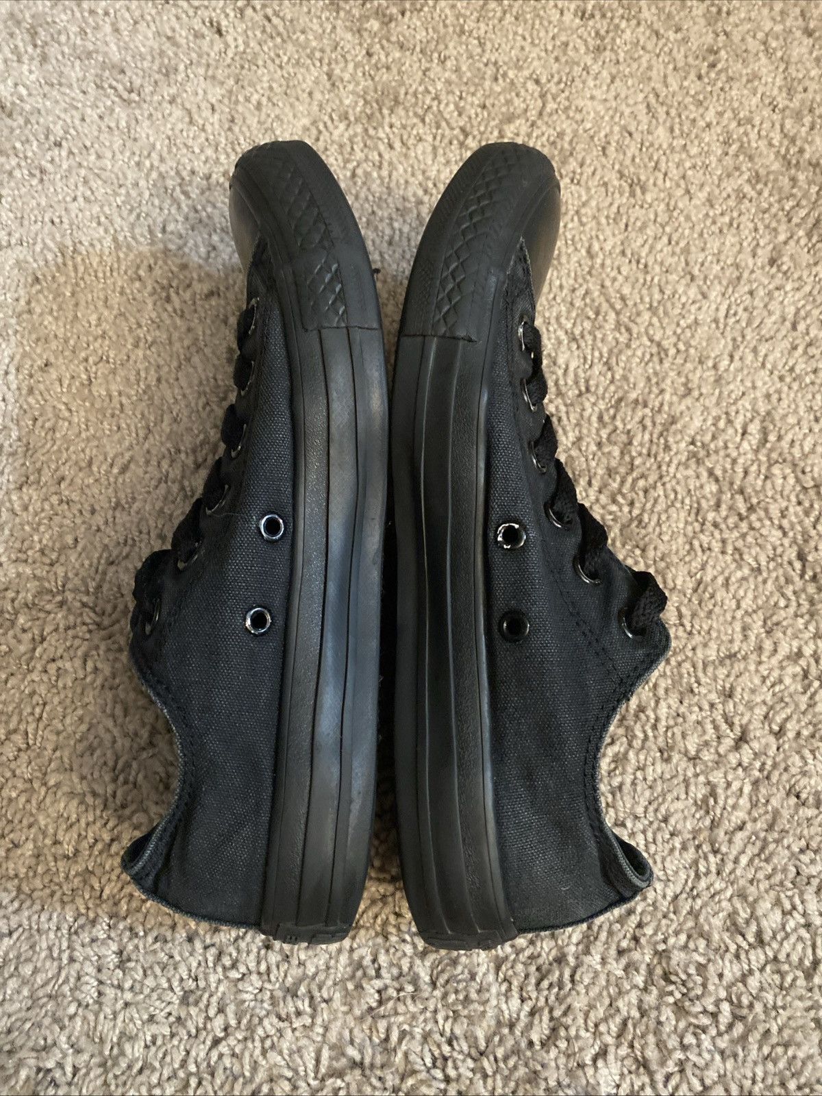 Converse Unisex Converse Chuck Taylor low Sneakers size 6.5 W/ 4.5M Size US 6.5 / IT 36.5 - 7 Thumbnail