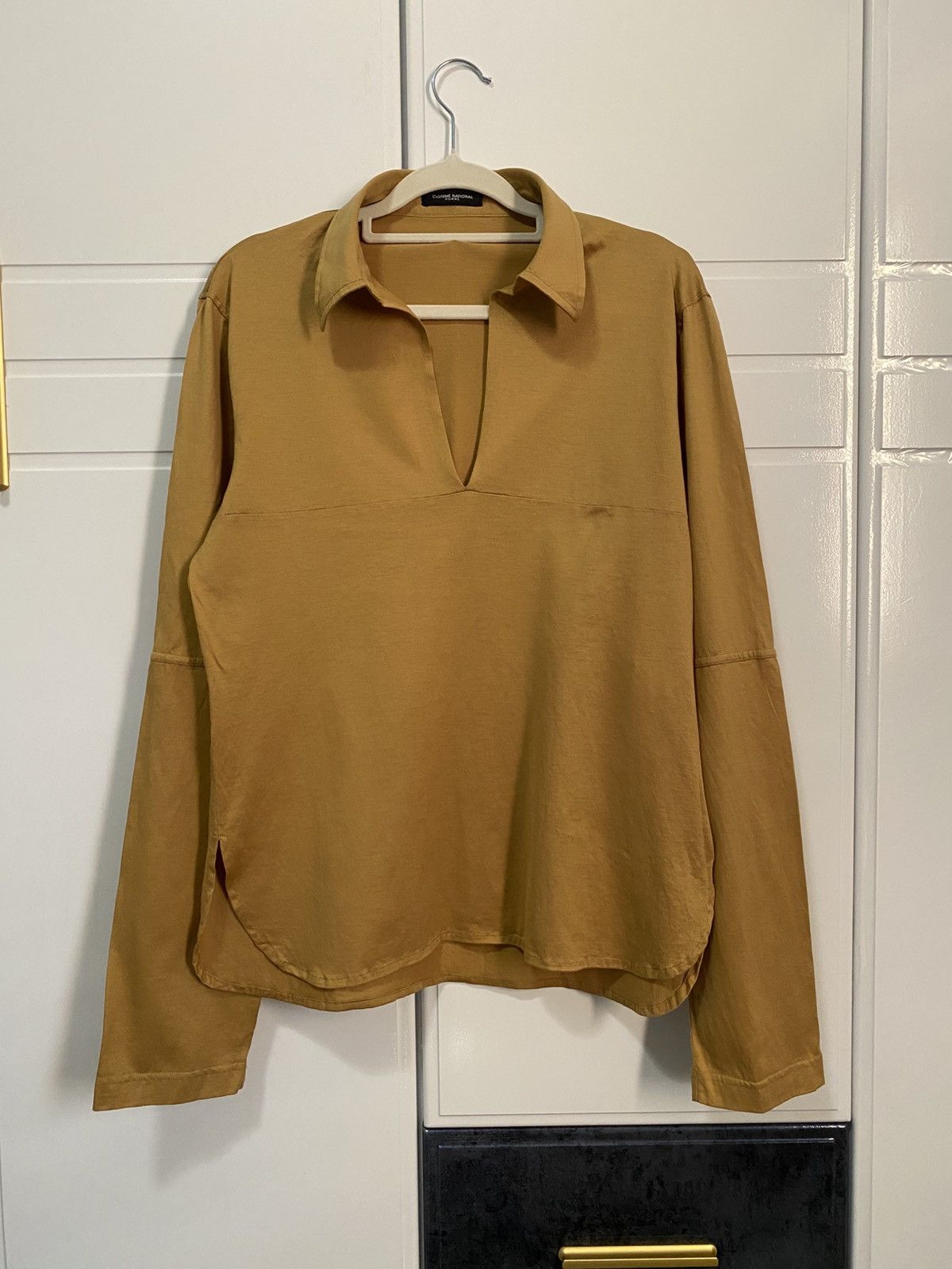 COSTUME NATIONAL HOMME SPLIT VNECK UNISEX SHIRT