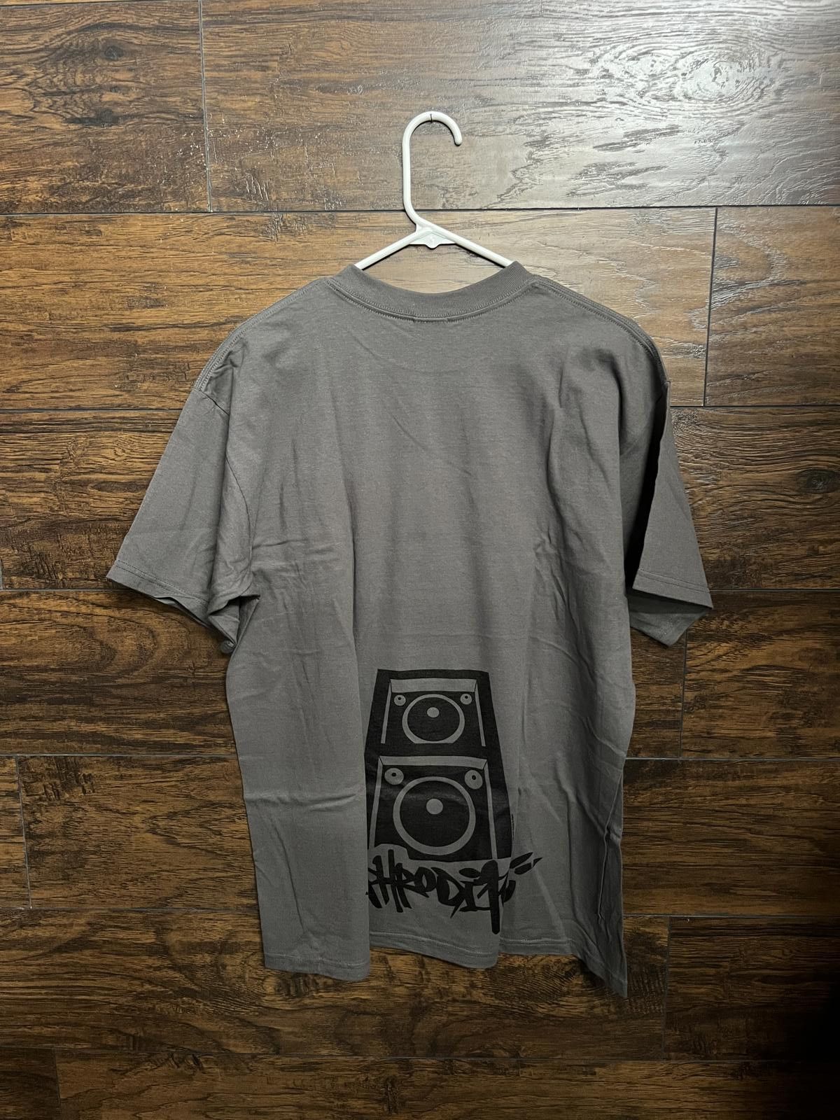 Designer Y2k Aphrodite Band T-shirt Album Aftershock Graffiti - M Size US M / EU 48-50 / 2 - 2 Thumbnail