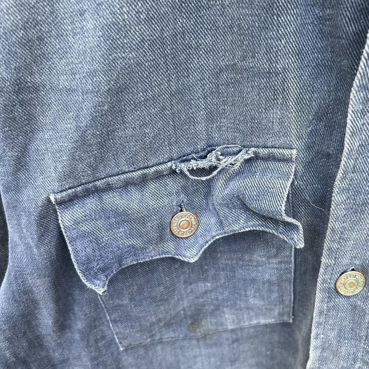 Levi's “VINTAGE” DISTRESS LEVI’S SHIRT JACKET Size US L / EU 52-54 / 3 - 21 Thumbnail