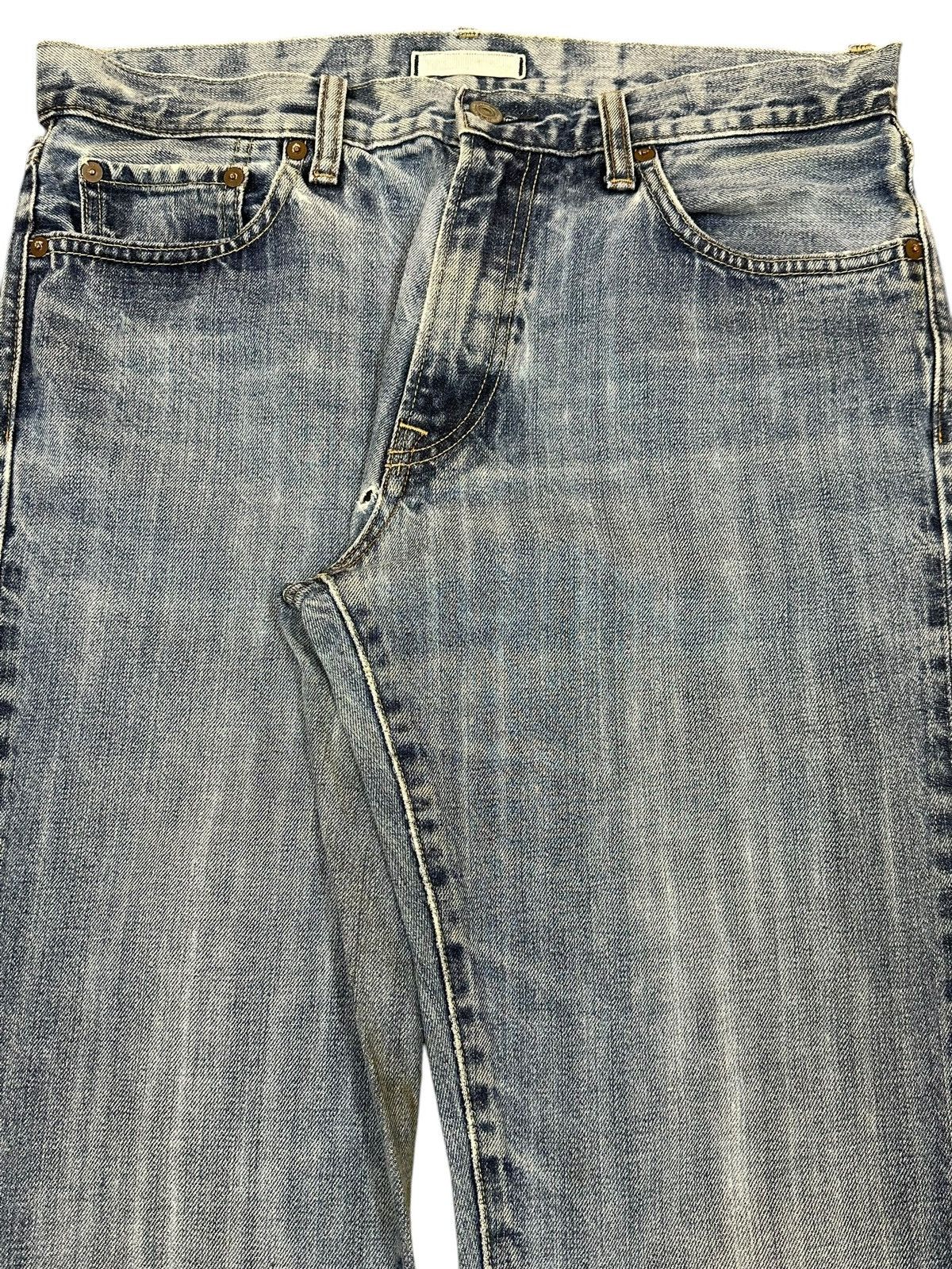 Uniqlo Vintage Japanese Uniqlo Blue Faded Wash Distress Loose Jeans Size US 32 / EU 48 - 4 Thumbnail