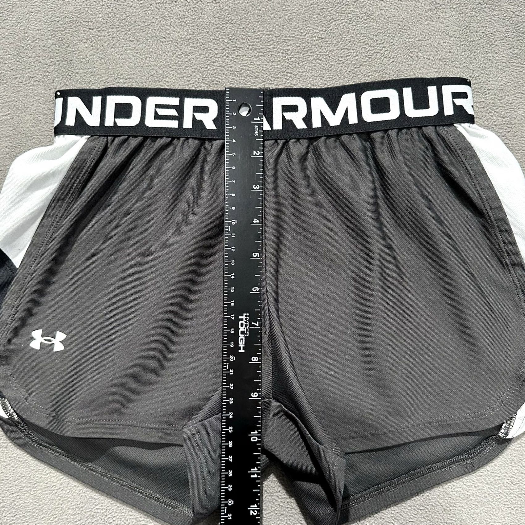 Under Armour Under Armour Shorts Women XS Black White Athletic Running Gym Training Loose EUC Size 26" / US 2 / IT 38 - 7 Thumbnail