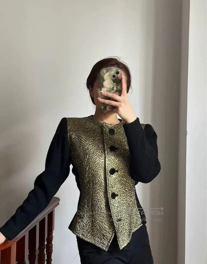 Saint Laurent Paris Yves Saint Laurent Gold Jacquard Knit Jacket. Size M / US 6-8 / IT 42-44 - 4 Thumbnail