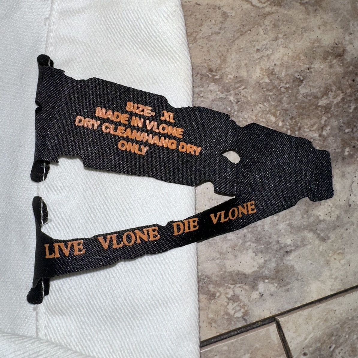 Vlone 1/1 VLONE Friends Sample White Denim Jacket Yellow Size XL Size US XL / EU 56 / 4 - 8 Thumbnail