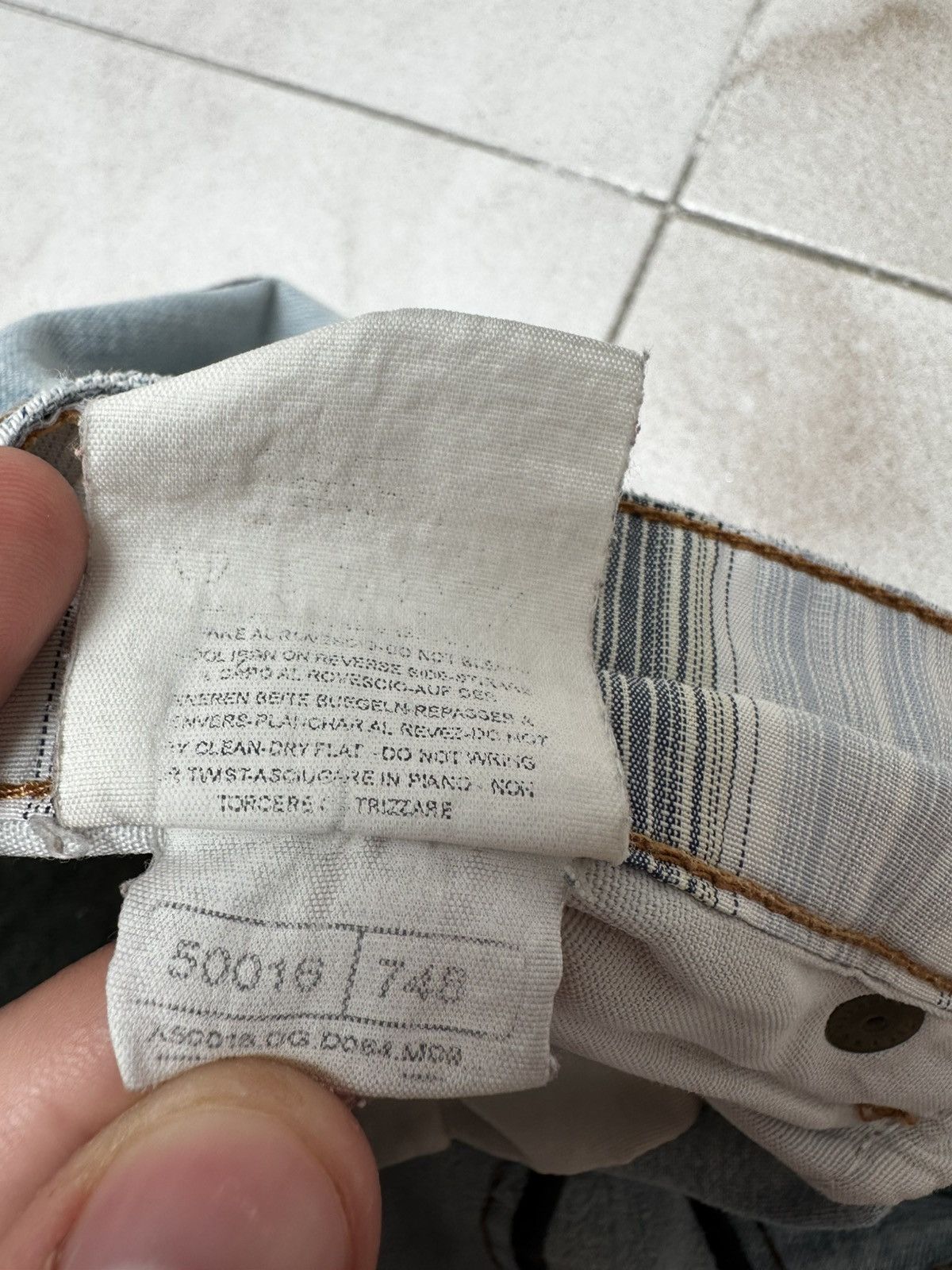 Dolce & Gabbana D&G Embroidered Logo Vintage Jeans — Oversized Back Branding Size US 33 - 7 Thumbnail