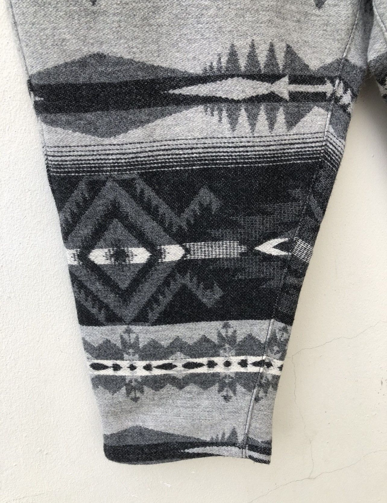 Japanese Brand Rehacer Japan Native Navajo Wool Cropped Pant Size US 30 / EU 46 - 10 Thumbnail