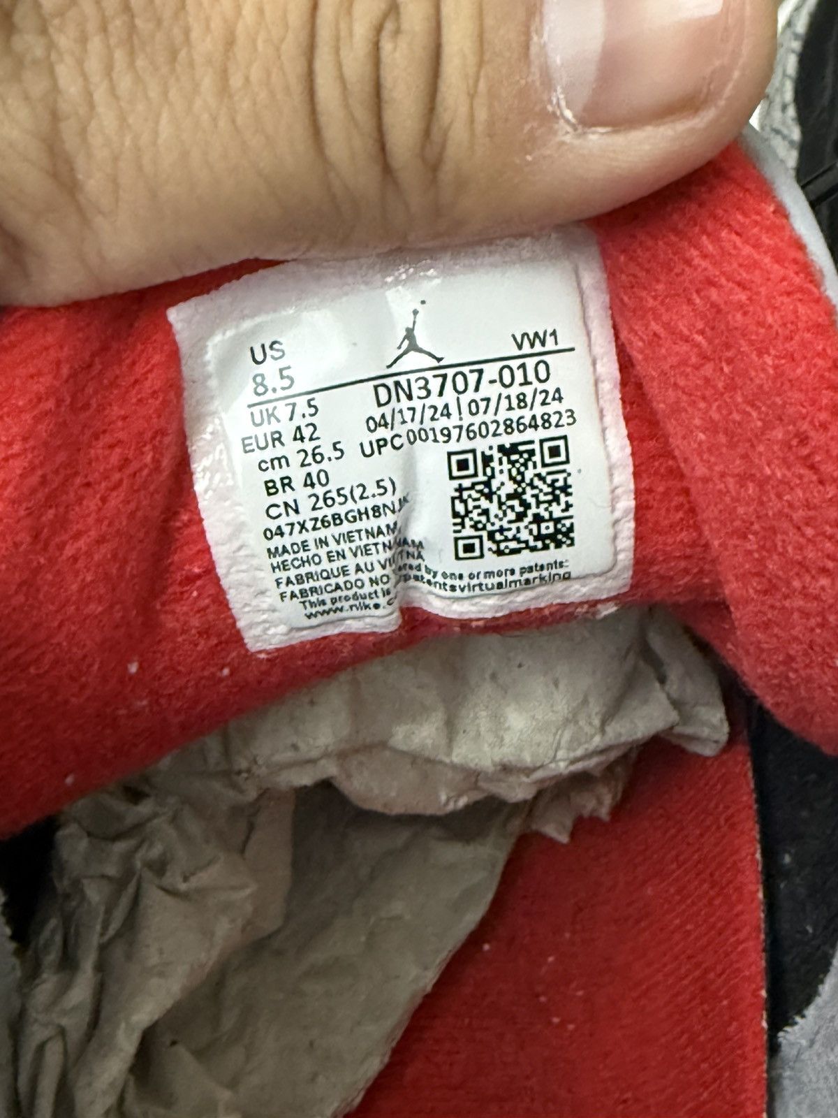Jordan Brand NIKE AIR JORDAN 3 OG BLACK CEMENT (2024) Size US 8.5 / EU 41-42 - 5 Thumbnail